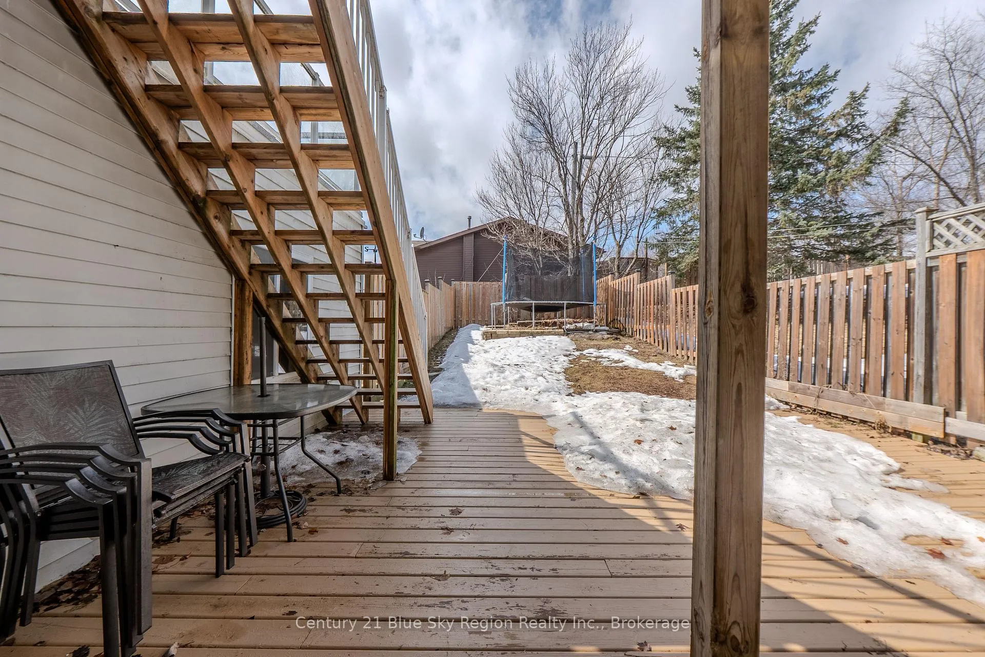 Photo 38 of 85 Shallot Crescent, North Bay, Birchaven — HOMEH
