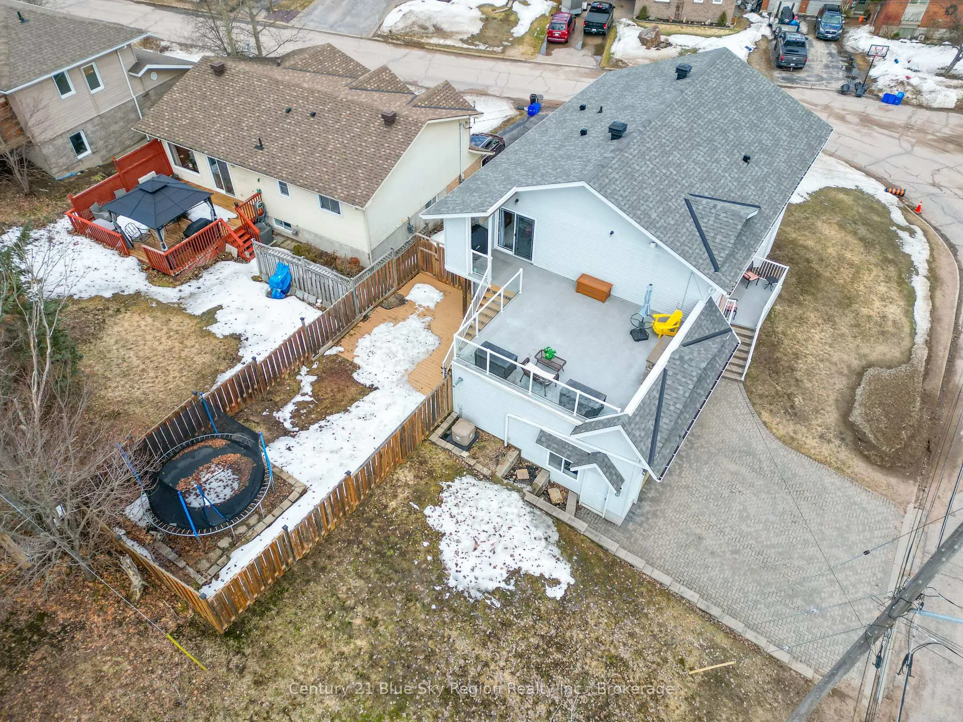 Photo 41 of 85 Shallot Crescent, North Bay, Birchaven — HOMEH