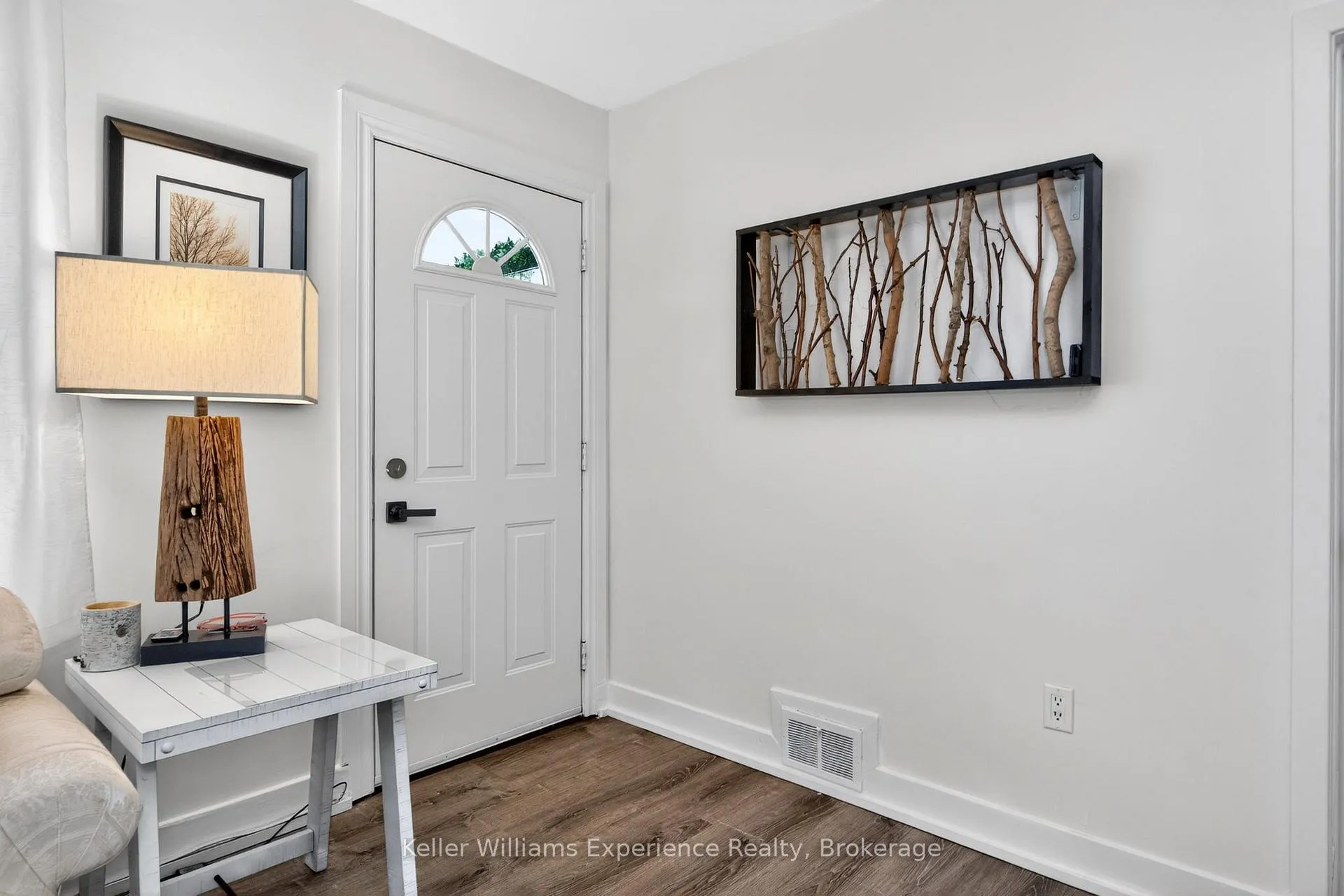 Photo 5 of 556 Johnson Street, Midland — HOMEH