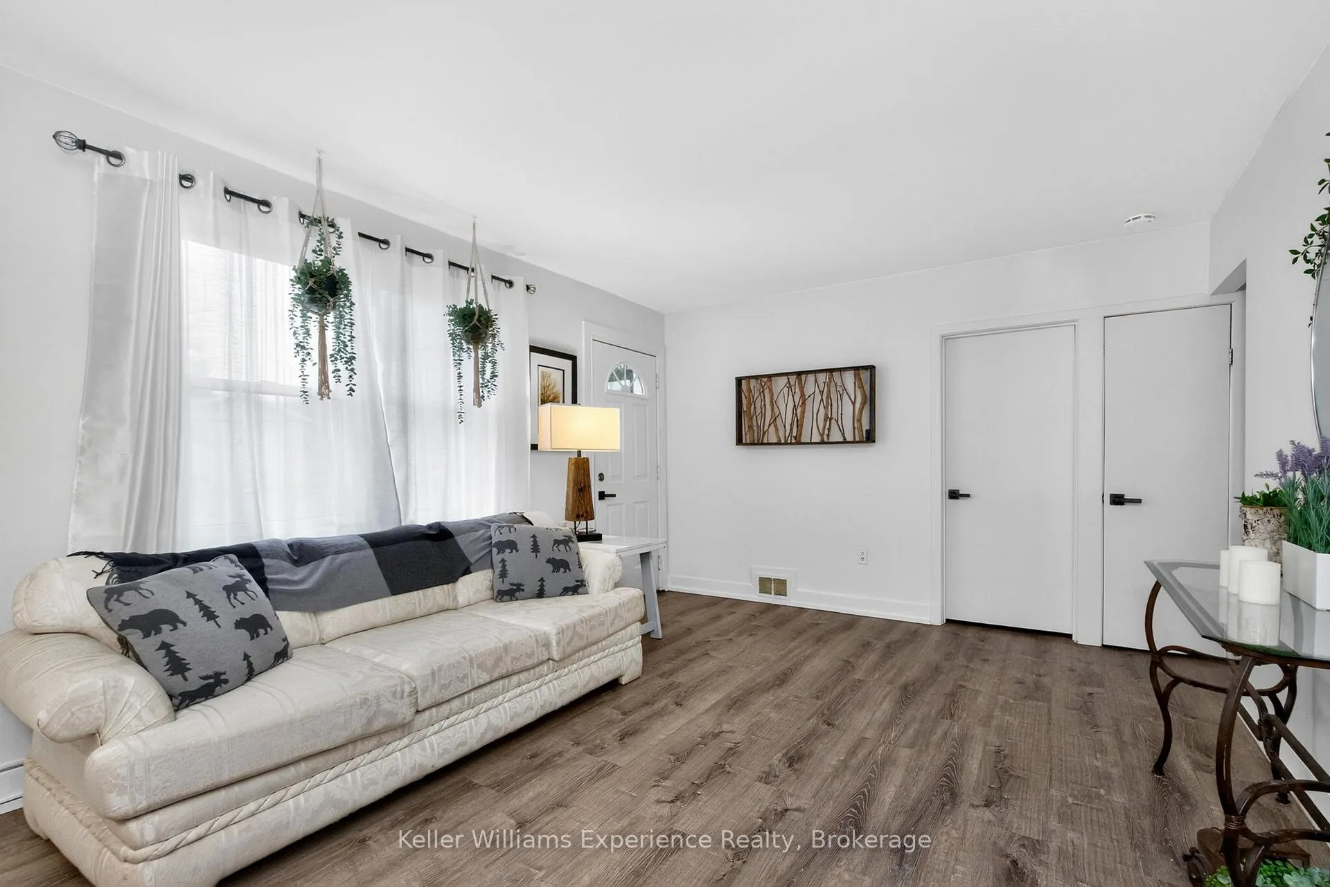 Photo 8 of 556 Johnson Street, Midland — HOMEH