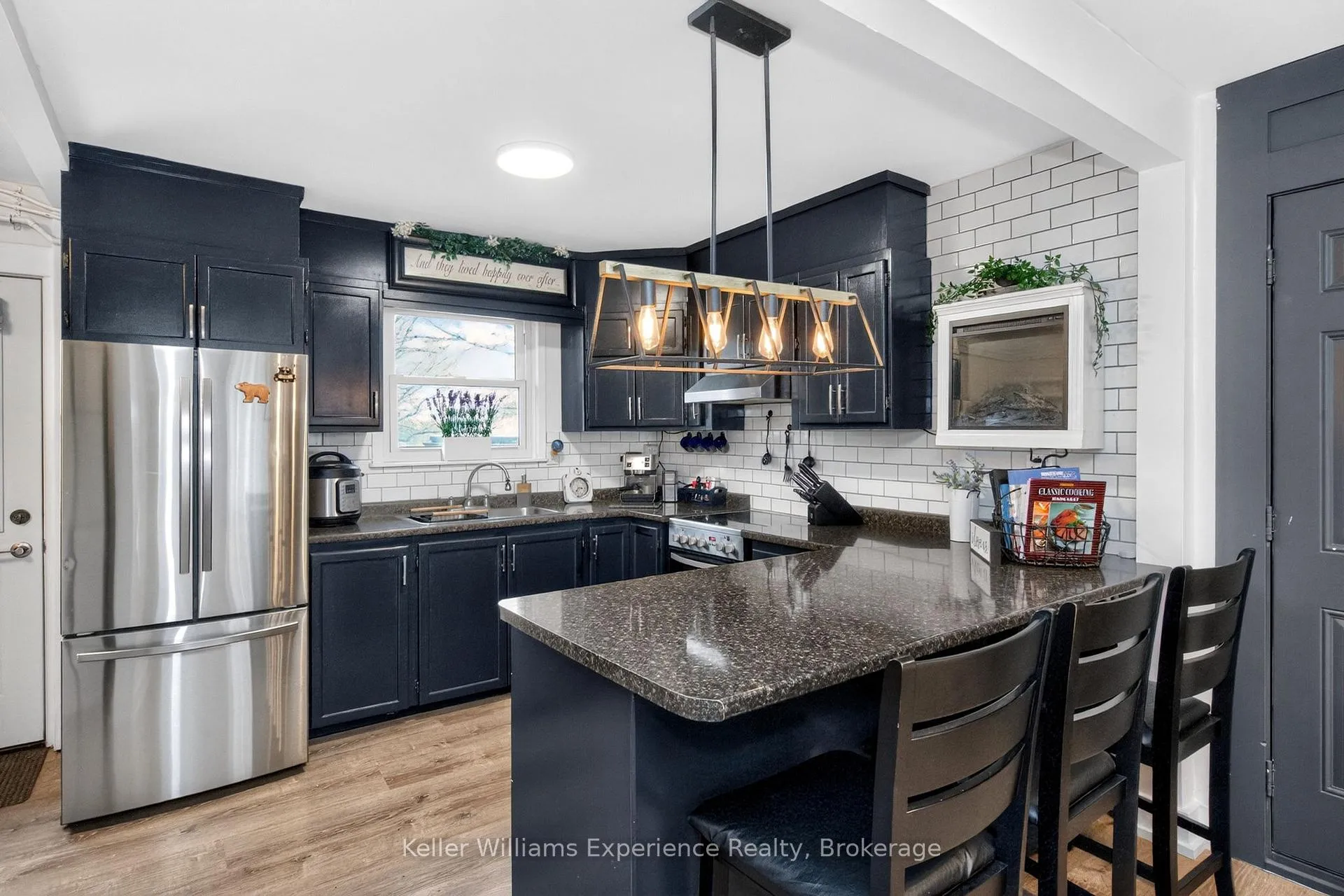 Photo 15 of 556 Johnson Street, Midland — HOMEH
