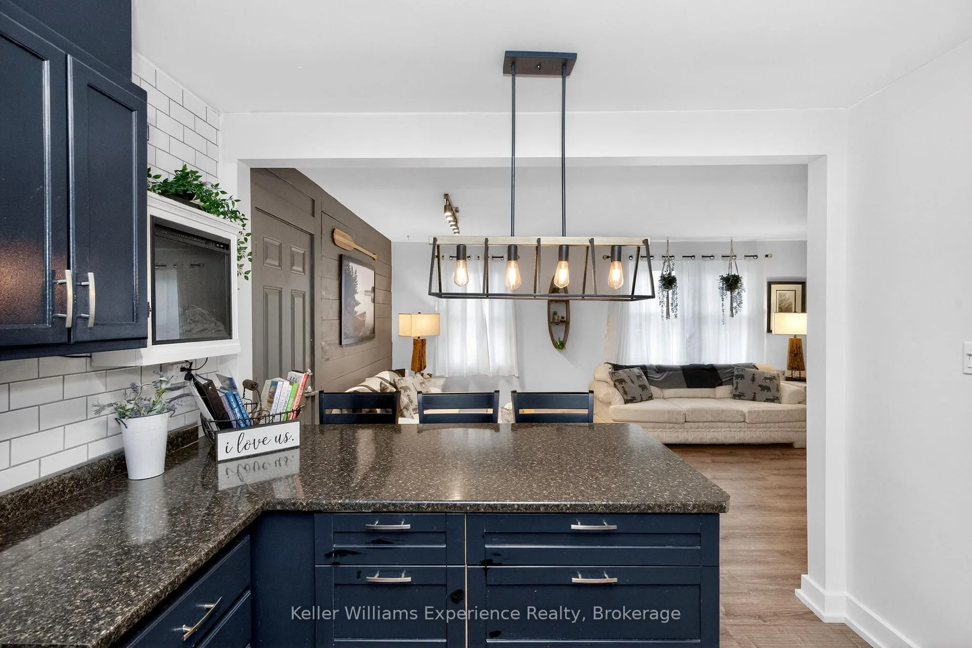 Photo 19 of 556 Johnson Street, Midland — HOMEH
