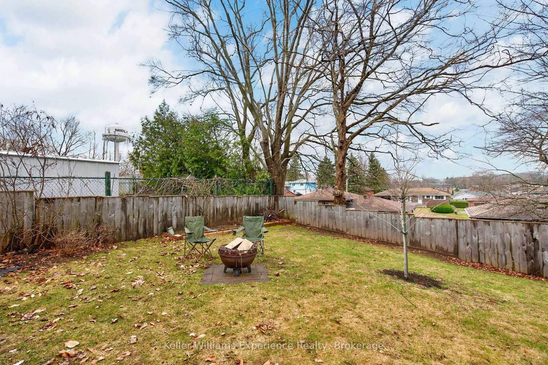 Photo 39 of 556 Johnson Street, Midland — HOMEH