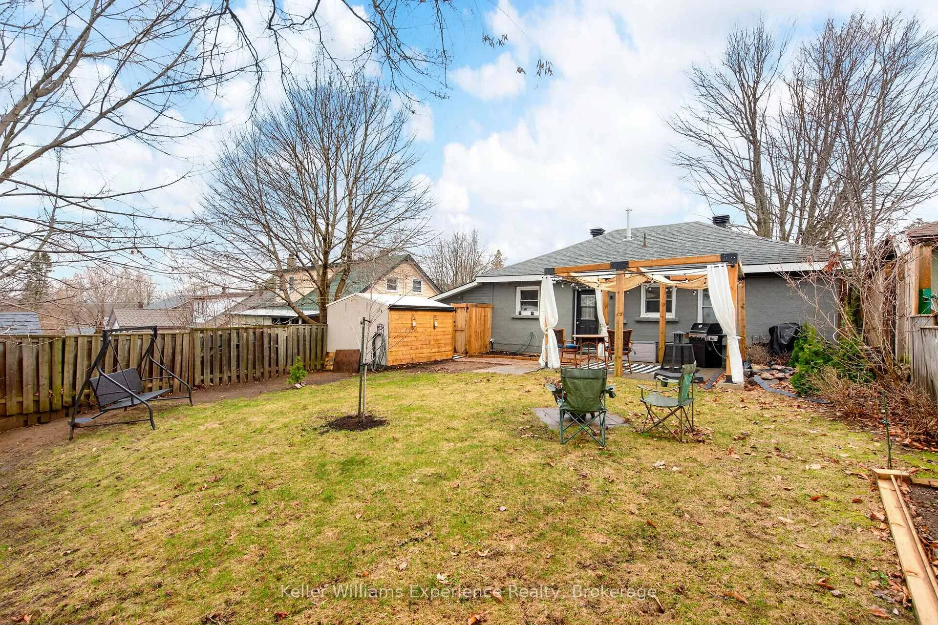 Photo 41 of 556 Johnson Street, Midland — HOMEH
