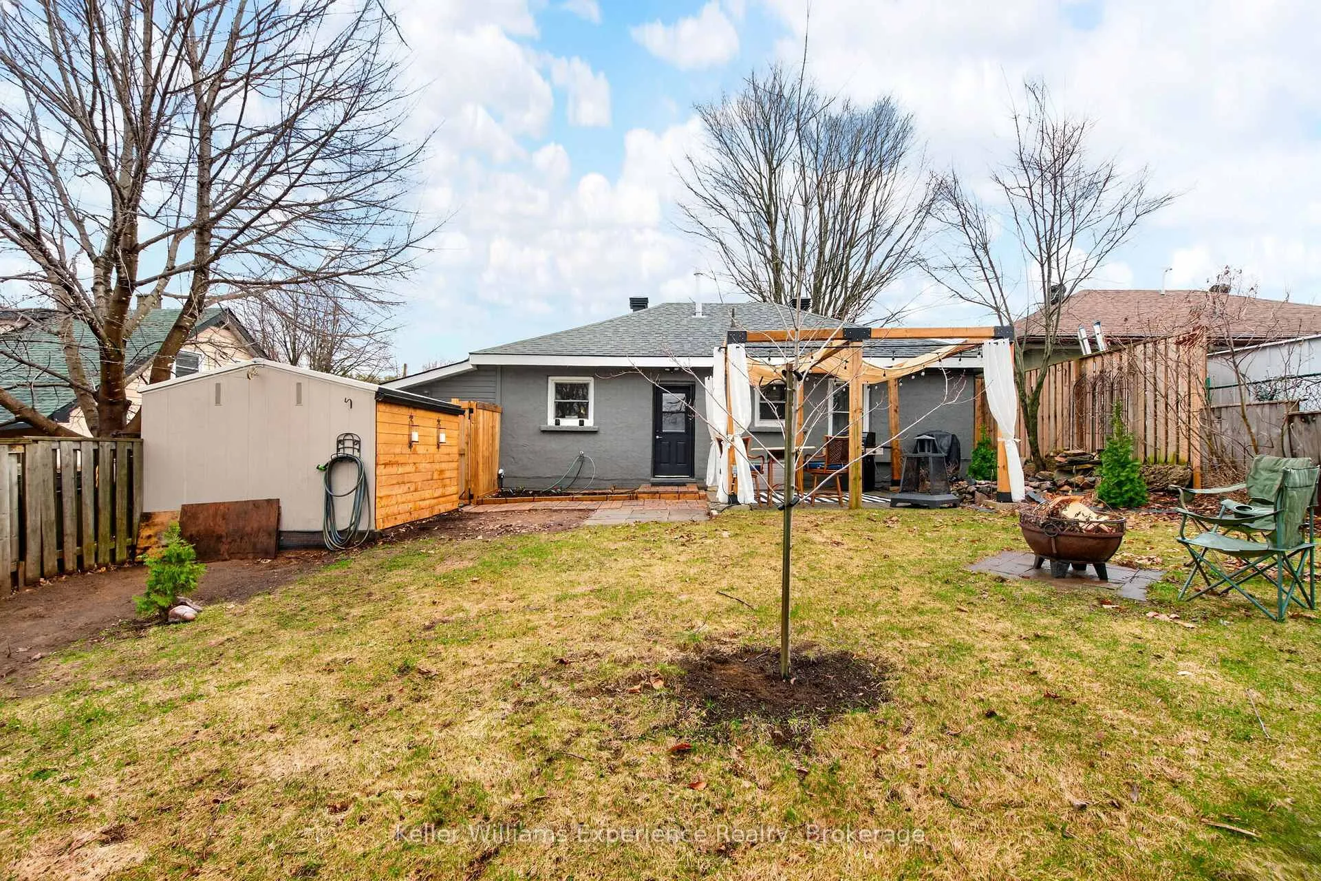 Photo 42 of 556 Johnson Street, Midland — HOMEH