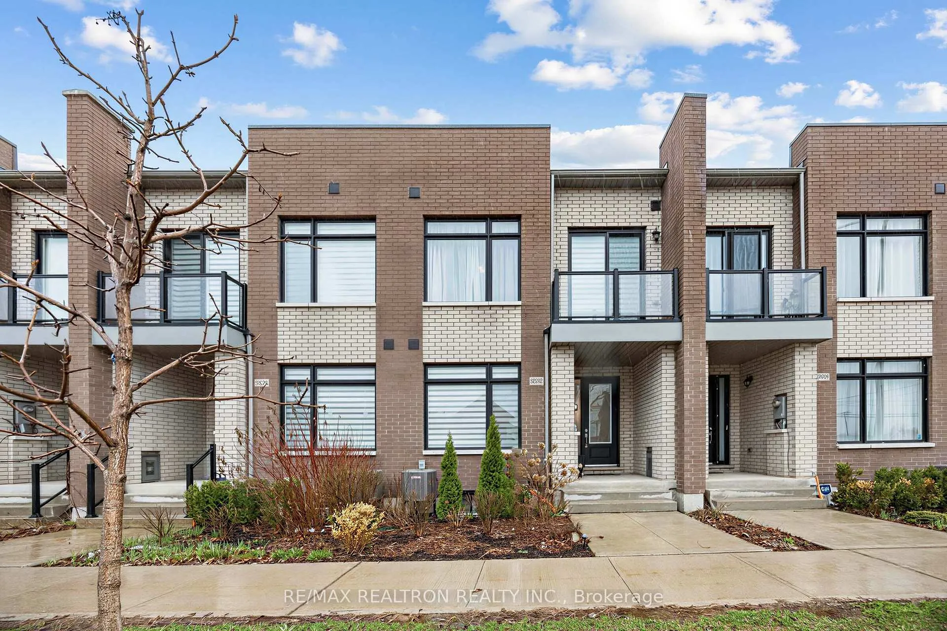 Photo 2 of 9532 Weston Road, Vaughan, Vellore Village — HOMEH