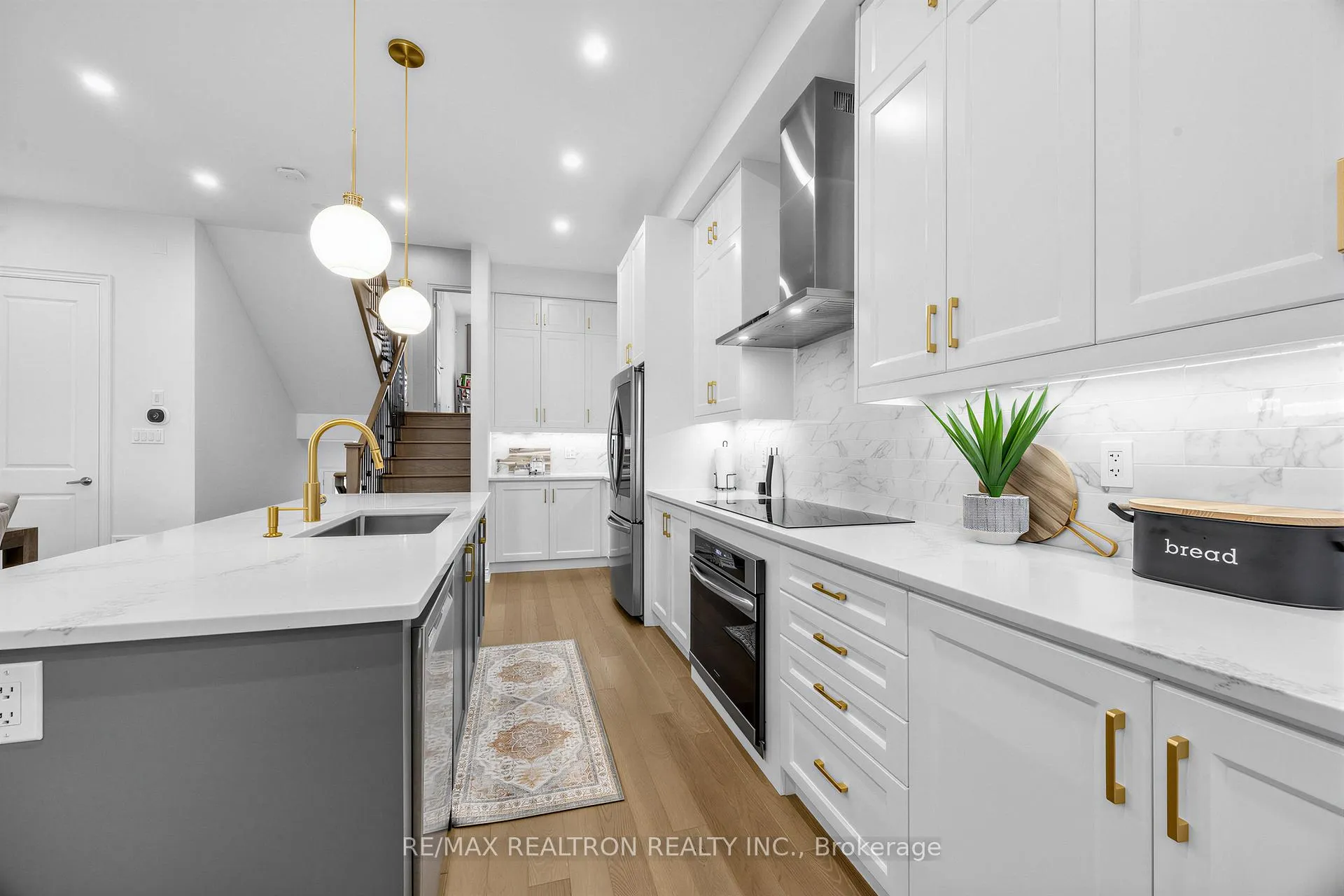 Photo 4 of 9532 Weston Road, Vaughan, Vellore Village — HOMEH