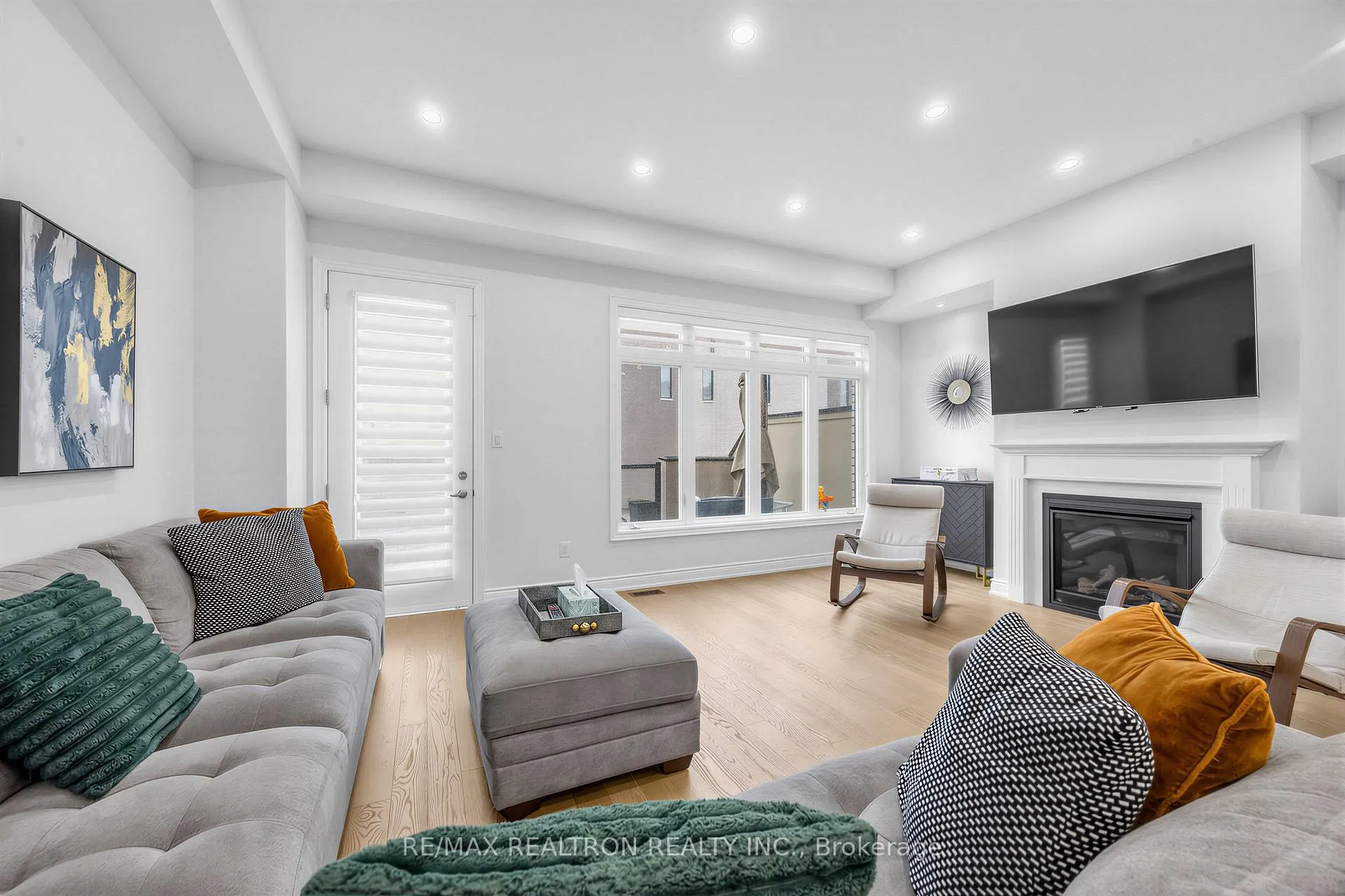 Photo 13 of 9532 Weston Road, Vaughan, Vellore Village — HOMEH