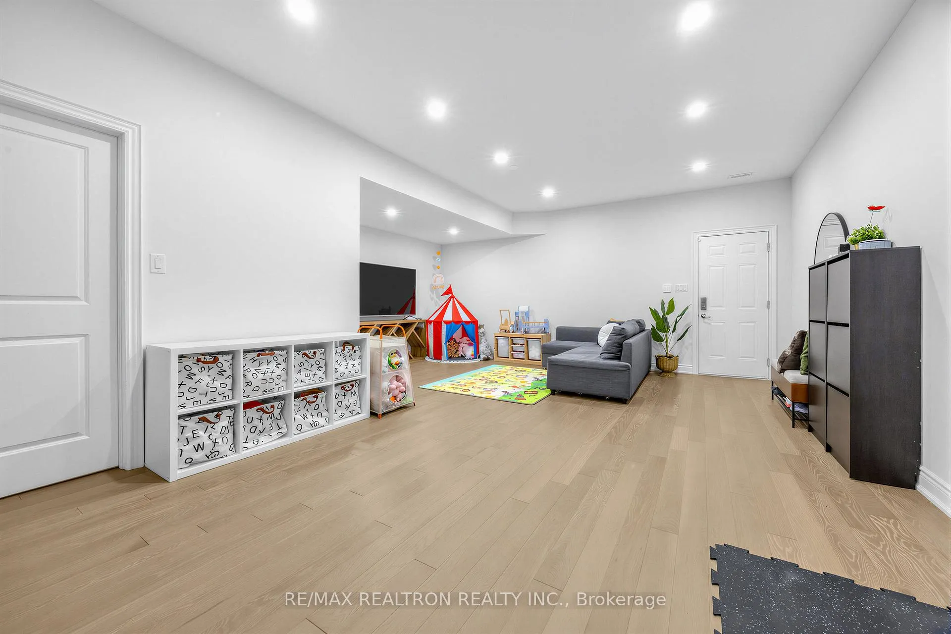 Photo 29 of 9532 Weston Road, Vaughan, Vellore Village — HOMEH