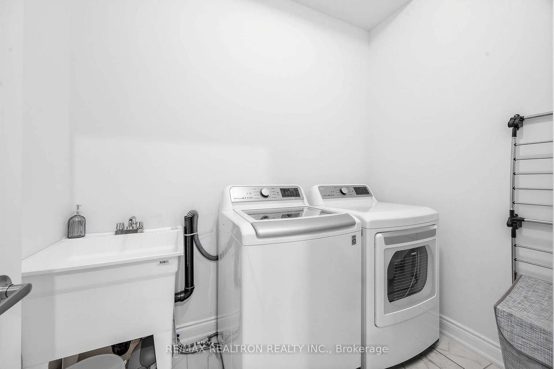 Photo 33 of 9532 Weston Road, Vaughan, Vellore Village — HOMEH
