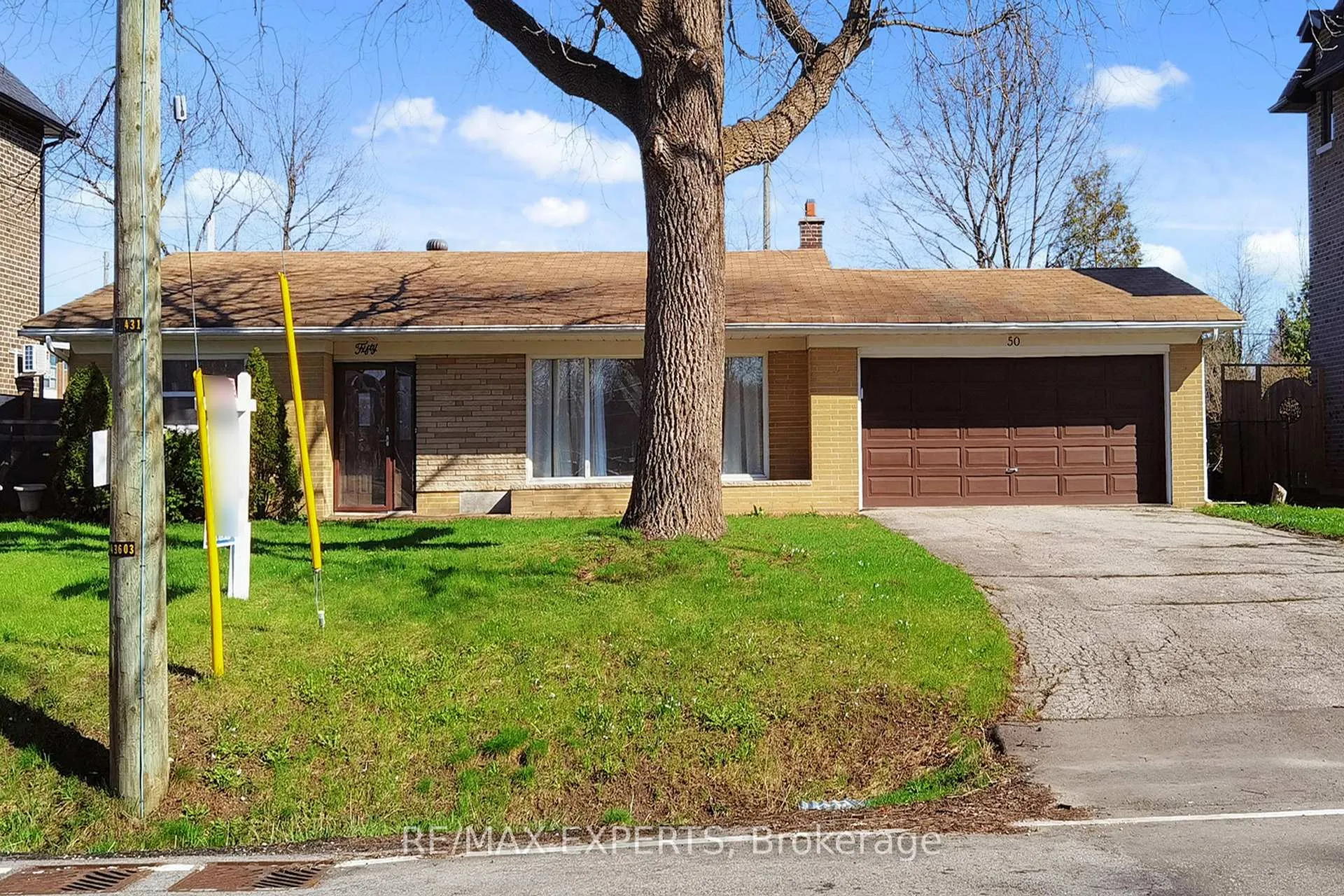 Photo 3 of 50 Goodman Crescent, Vaughan, Maple — HOMEH