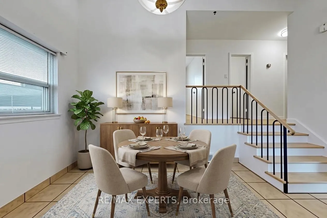 Photo 19 of 50 Goodman Crescent, Vaughan, Maple — HOMEH