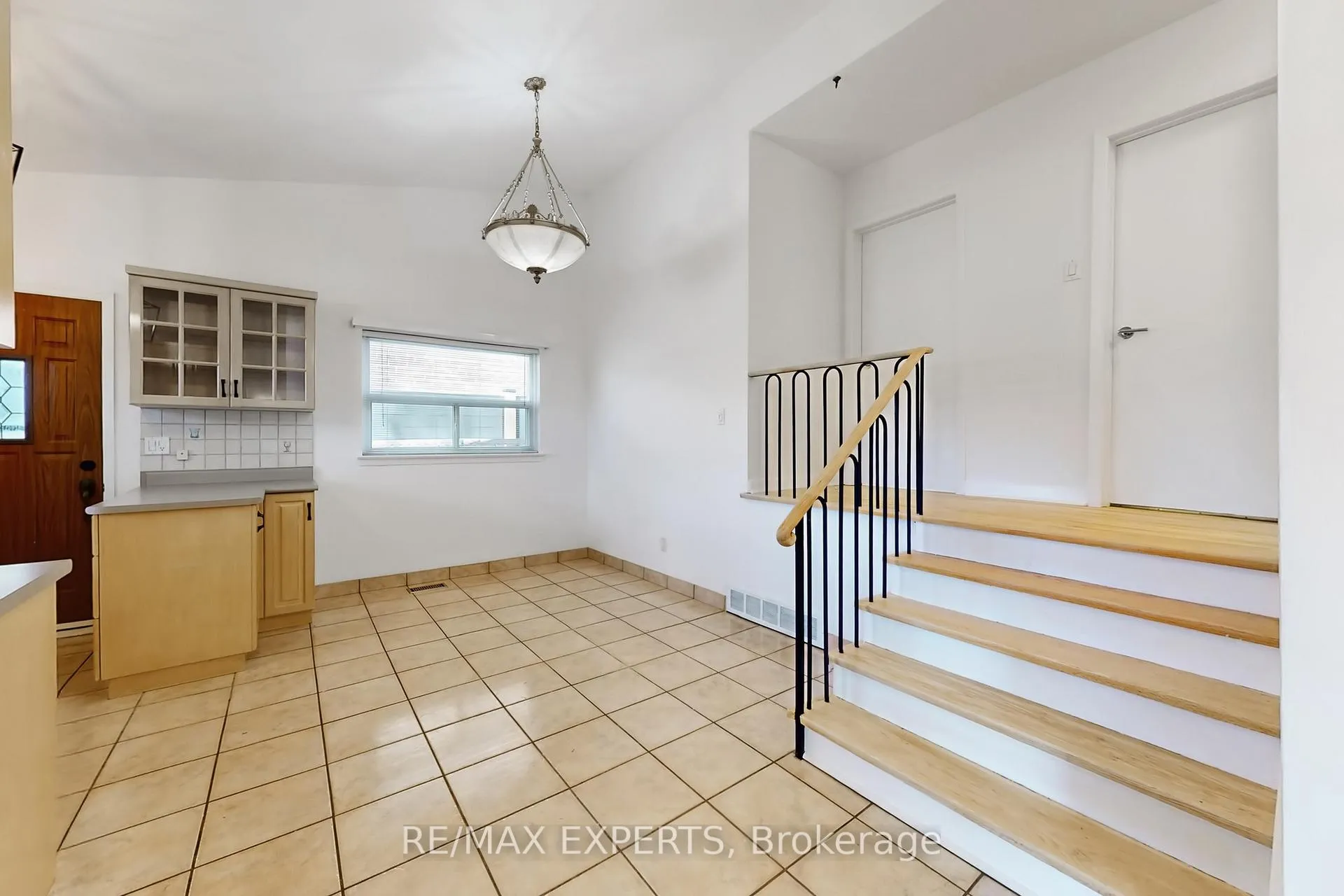 Photo 20 of 50 Goodman Crescent, Vaughan, Maple — HOMEH