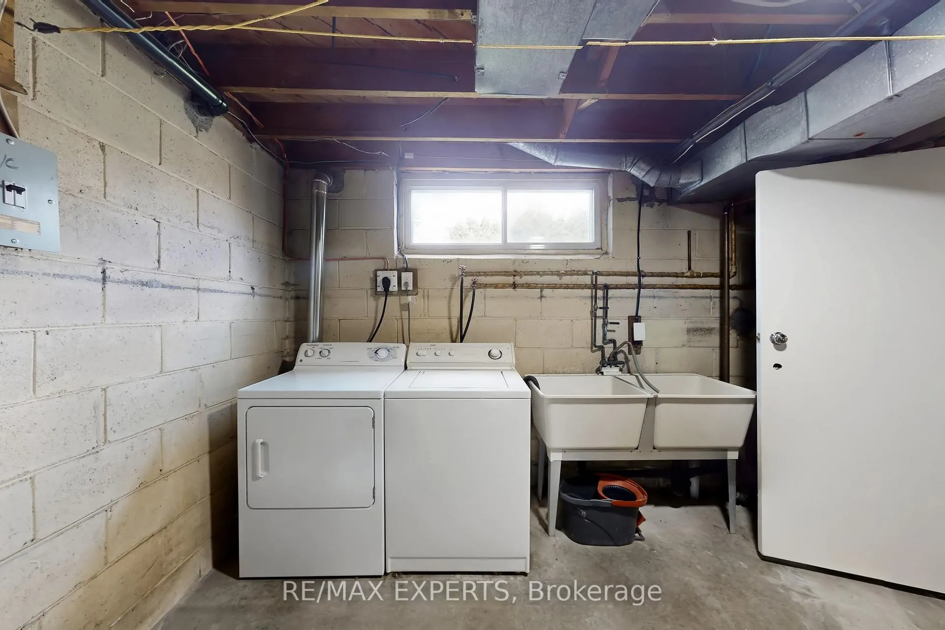 Photo 39 of 50 Goodman Crescent, Vaughan, Maple — HOMEH