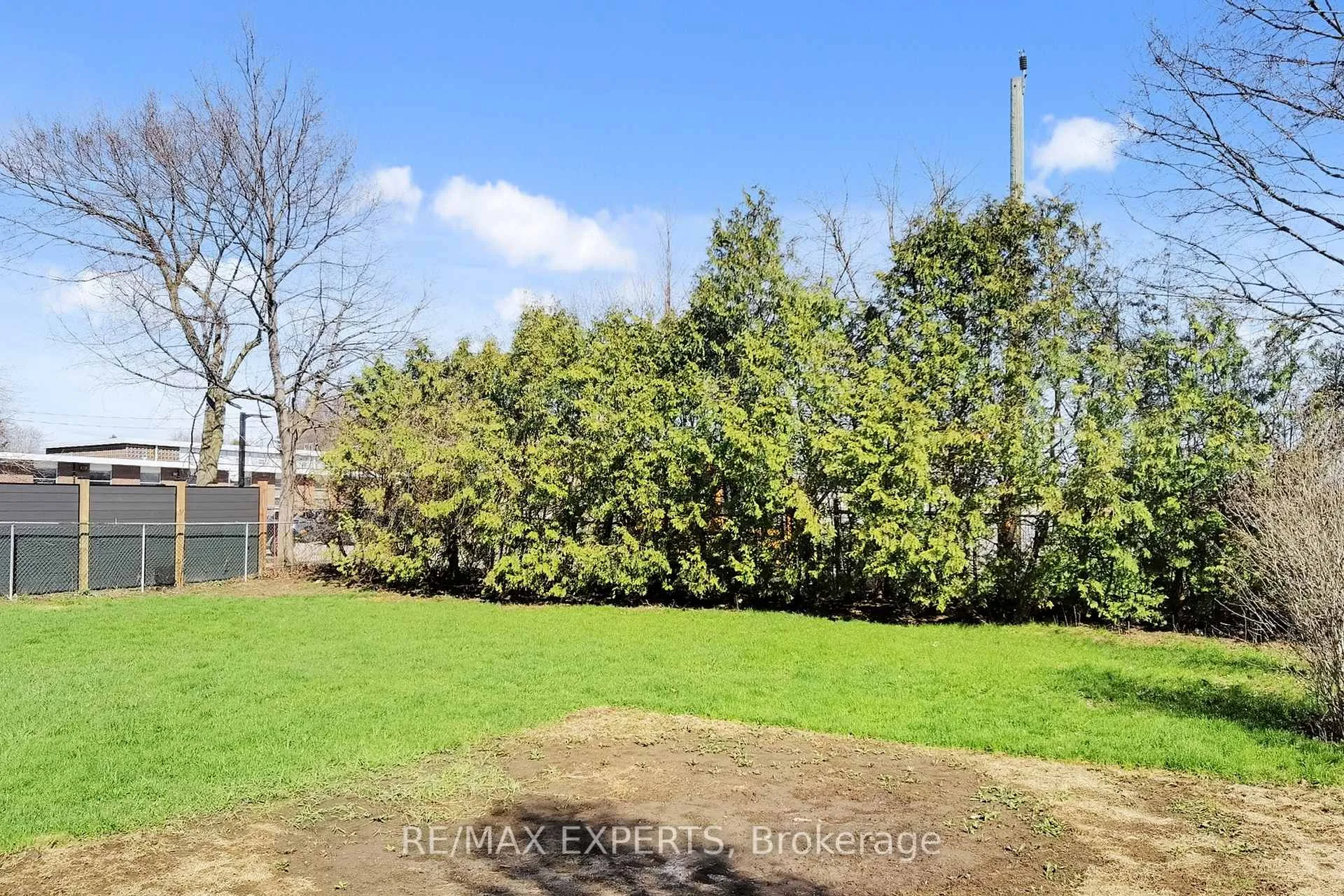 Photo 47 of 50 Goodman Crescent, Vaughan, Maple — HOMEH