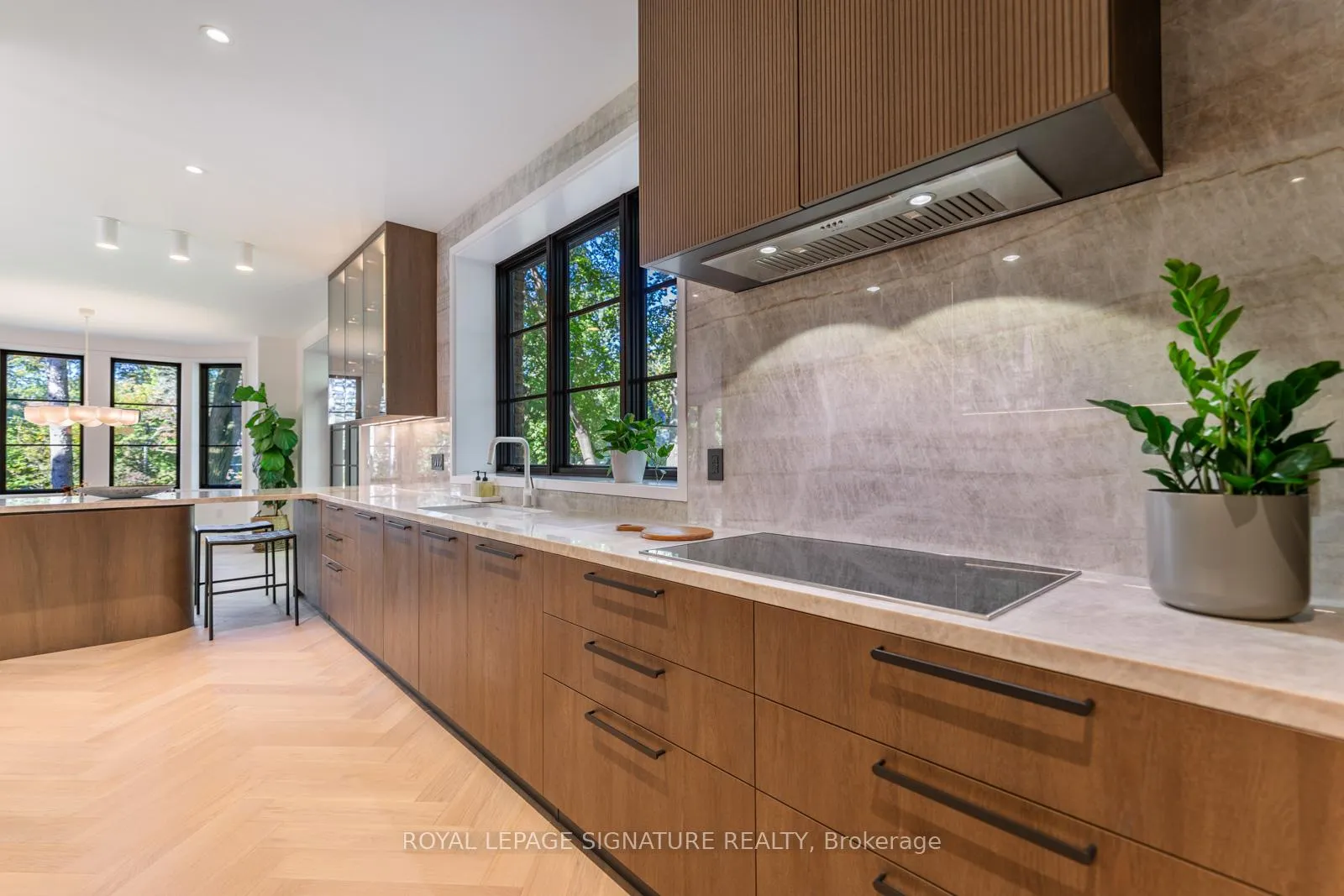 Photo 14 of 8 Crown Park Road, Toronto, The Beaches — HOMEH