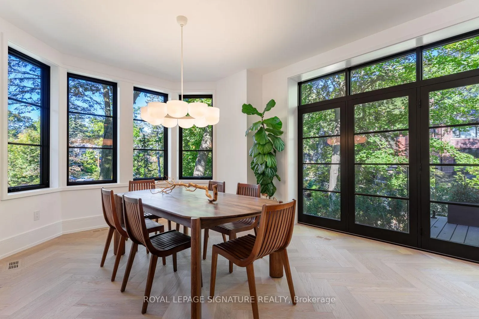 Photo 15 of 8 Crown Park Road, Toronto, The Beaches — HOMEH