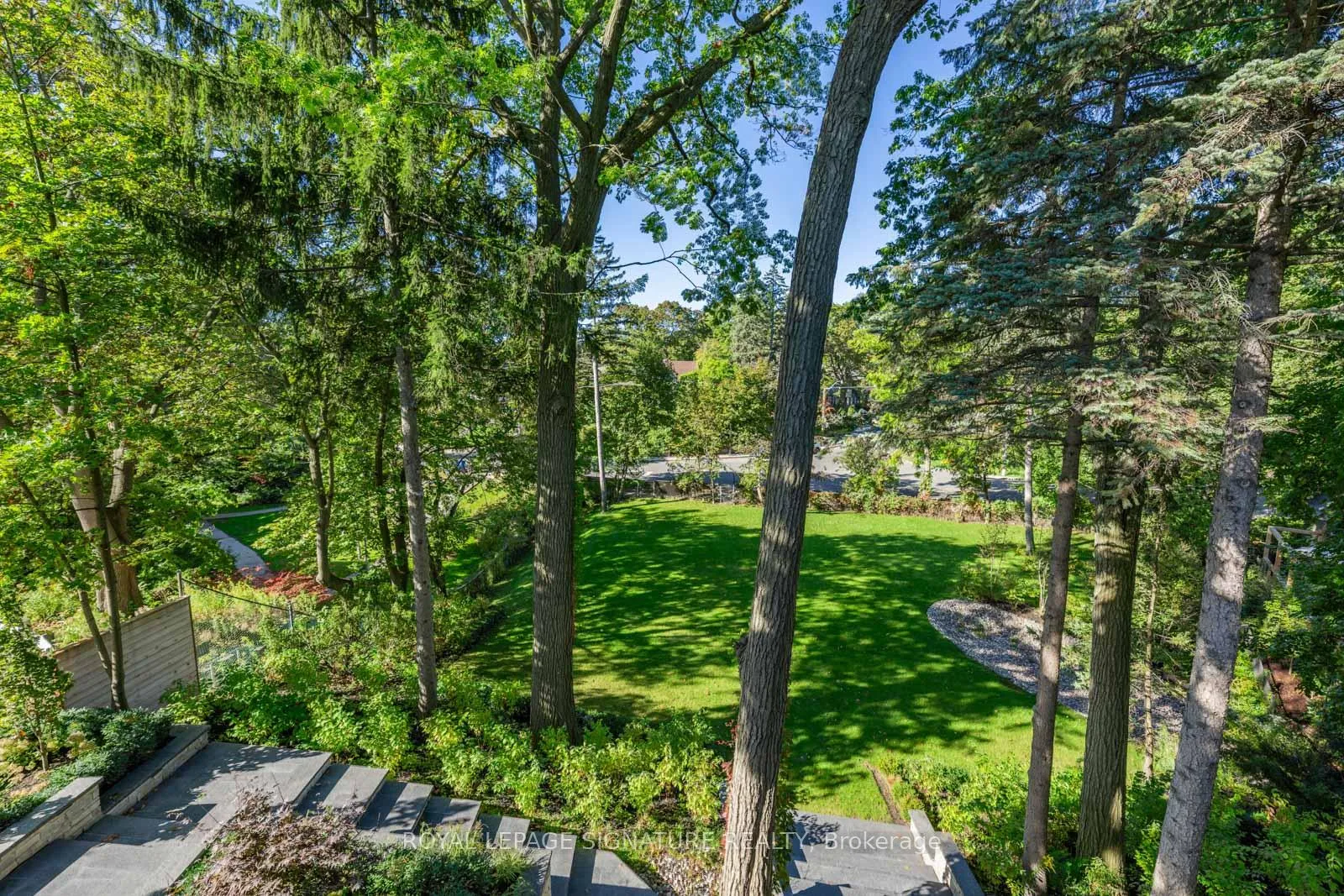 Photo 33 of 8 Crown Park Road, Toronto, The Beaches — HOMEH