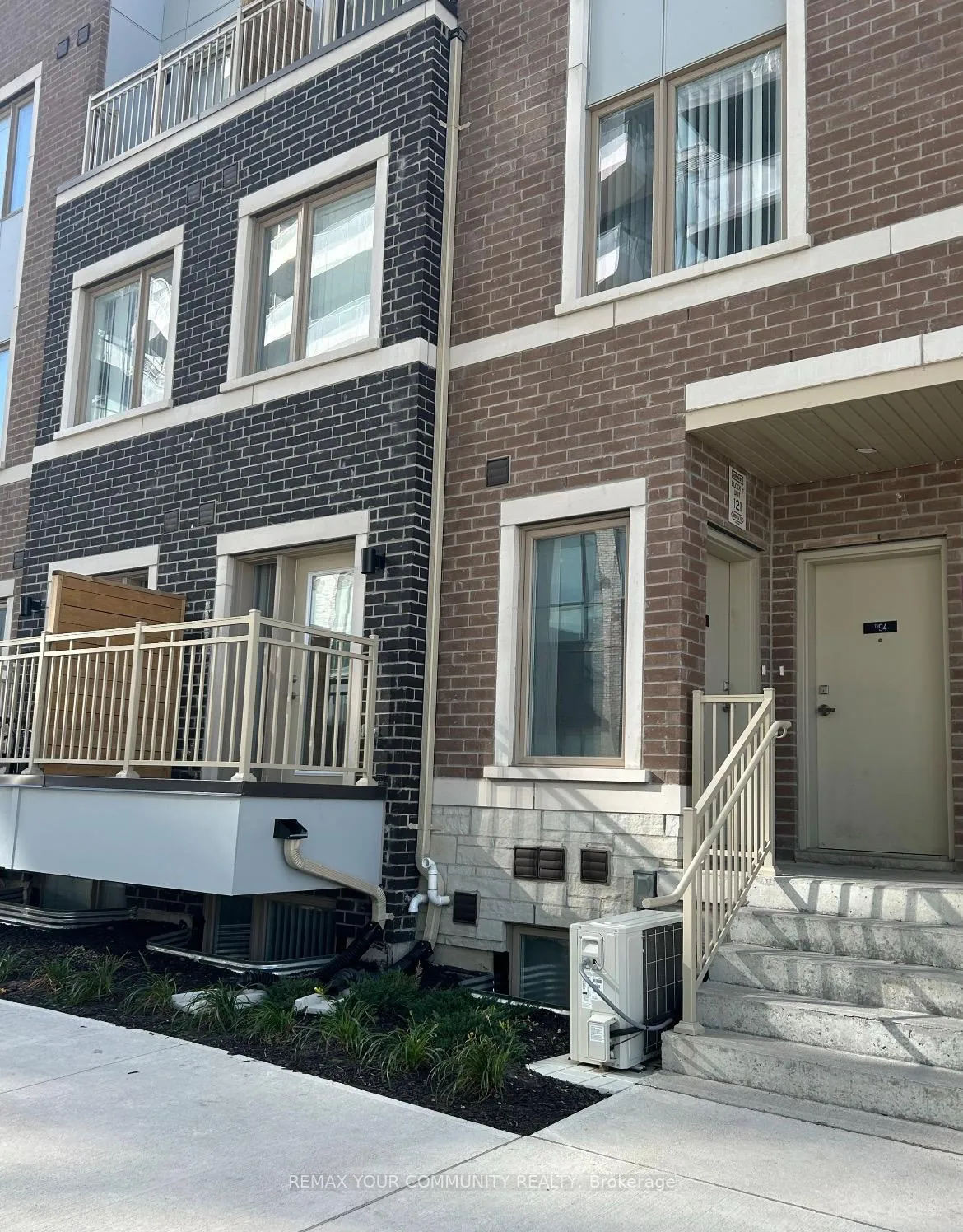 Photo 1 of Unit 93, 39 Honeycrisp Crescent, Vaughan, Vaughan Corporate Centre — HOMEH