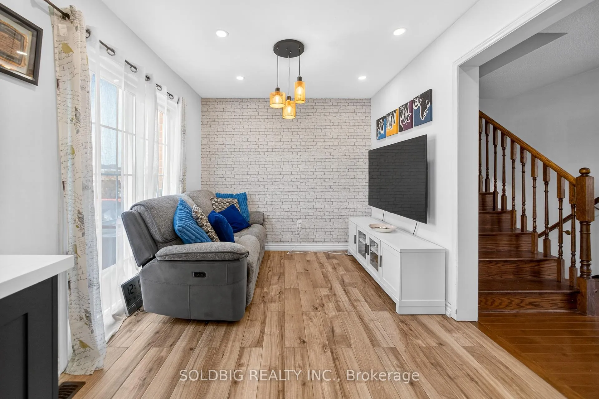 Photo 10 of 424 Chandler Crescent, Milton, Scott — HOMEH