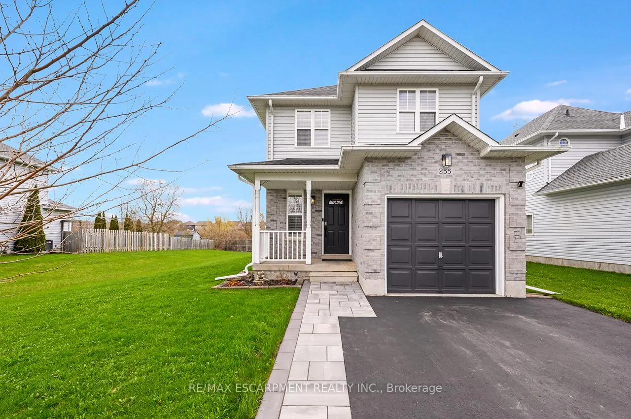 Photo 3 of 255 Hilltop Drive, North Dumfries — HOMEH