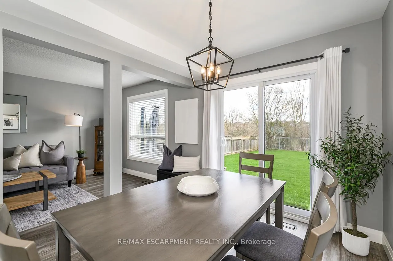 Photo 11 of 255 Hilltop Drive, North Dumfries — HOMEH