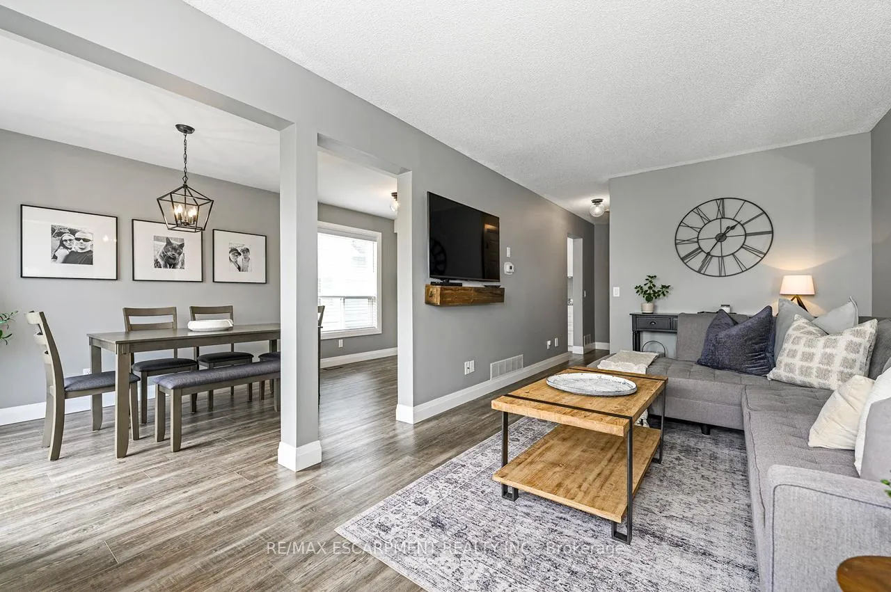 Photo 13 of 255 Hilltop Drive, North Dumfries — HOMEH