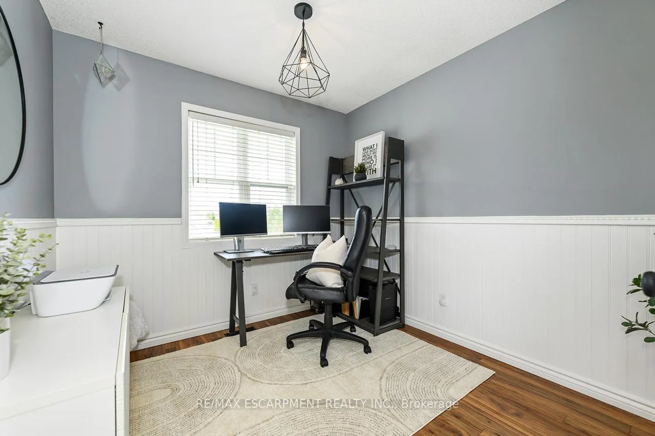 Photo 23 of 255 Hilltop Drive, North Dumfries — HOMEH