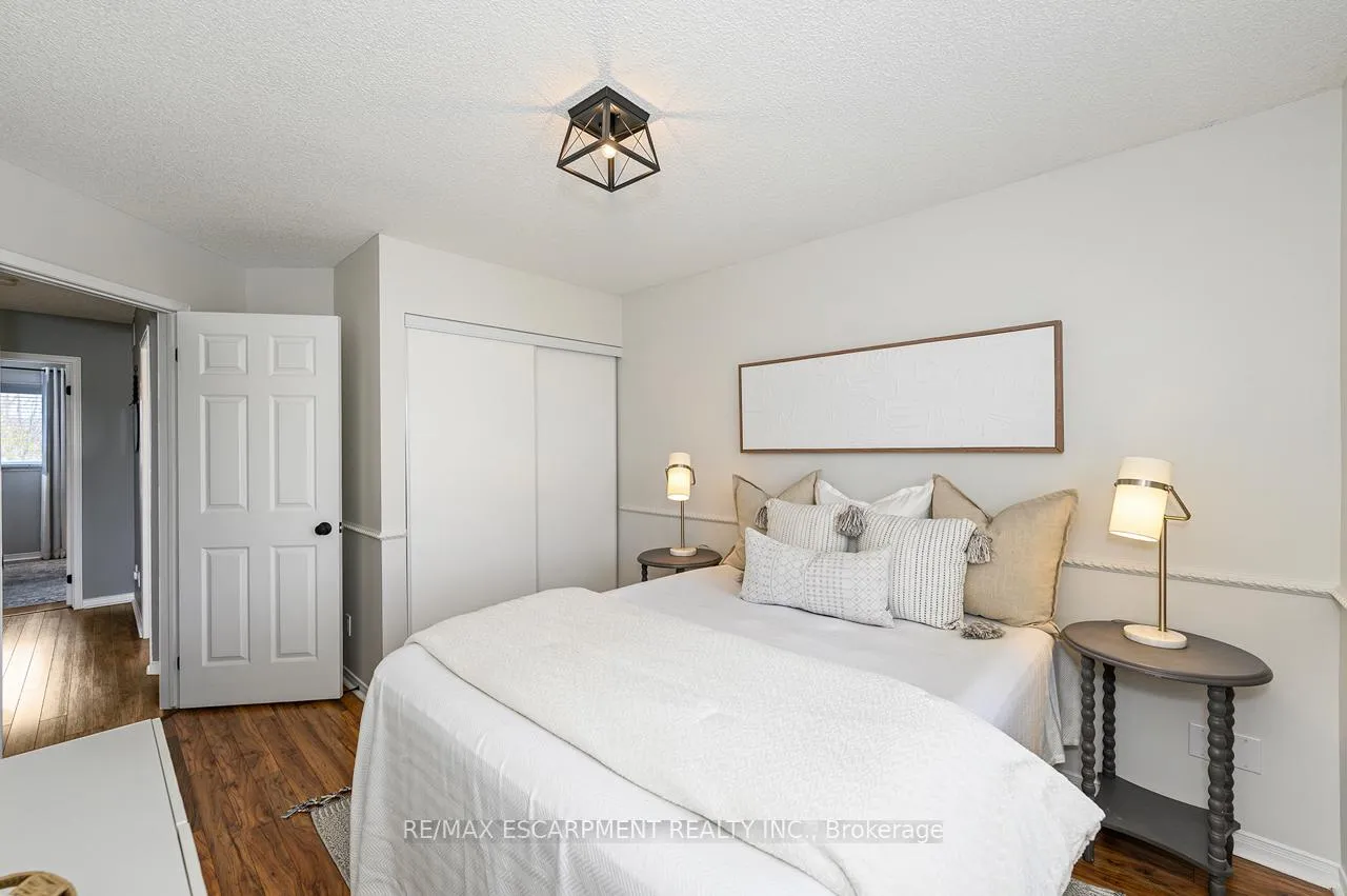 Photo 26 of 255 Hilltop Drive, North Dumfries — HOMEH