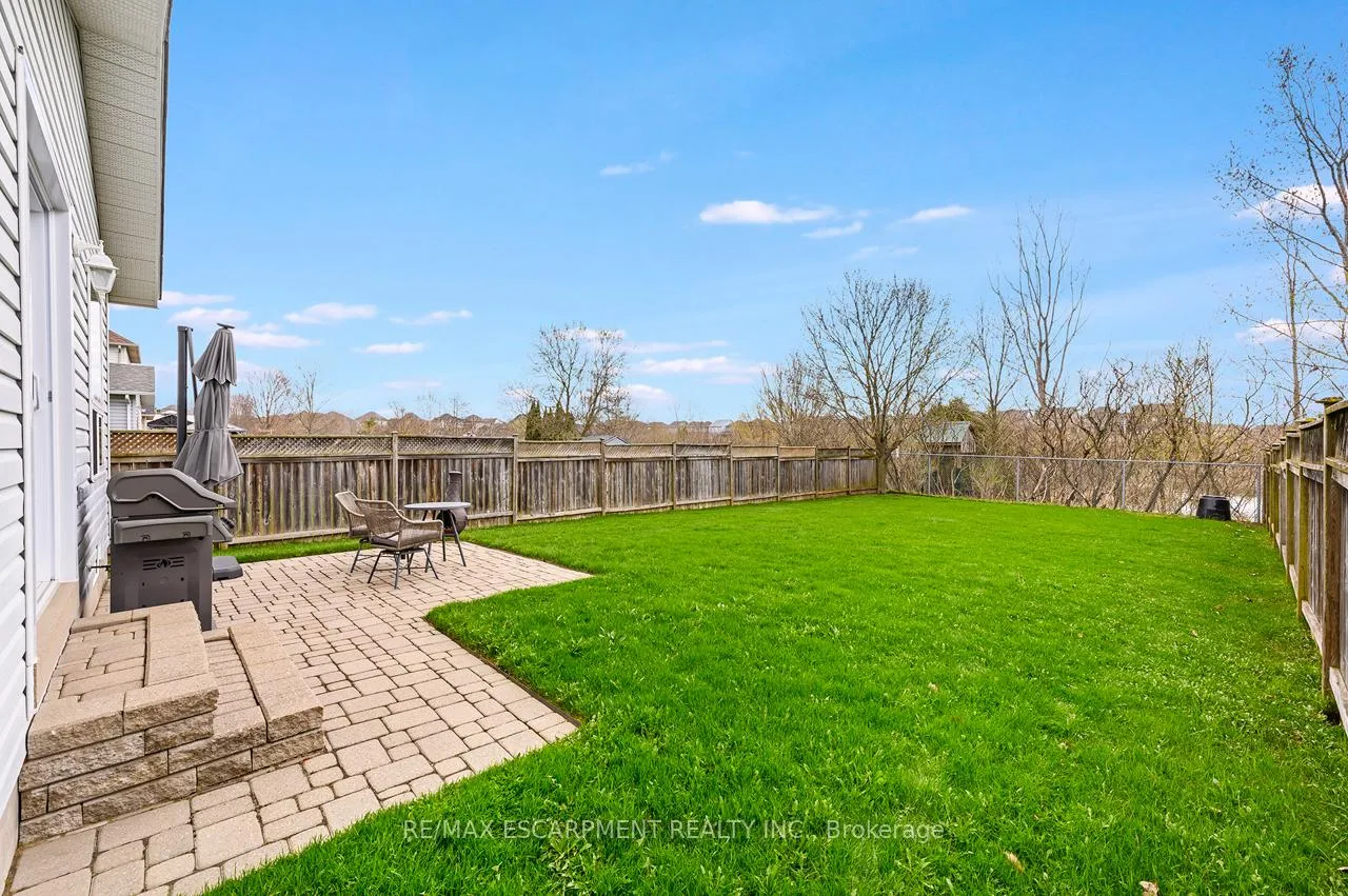 Photo 30 of 255 Hilltop Drive, North Dumfries — HOMEH