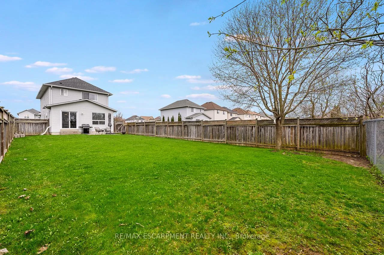 Photo 31 of 255 Hilltop Drive, North Dumfries — HOMEH