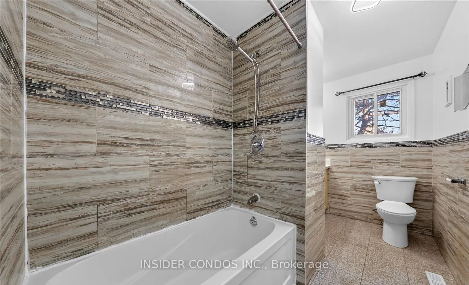 Photo 18 of Unit Upper, 2 John Stoner Drive, Scarborough, Malvern — HOMEH