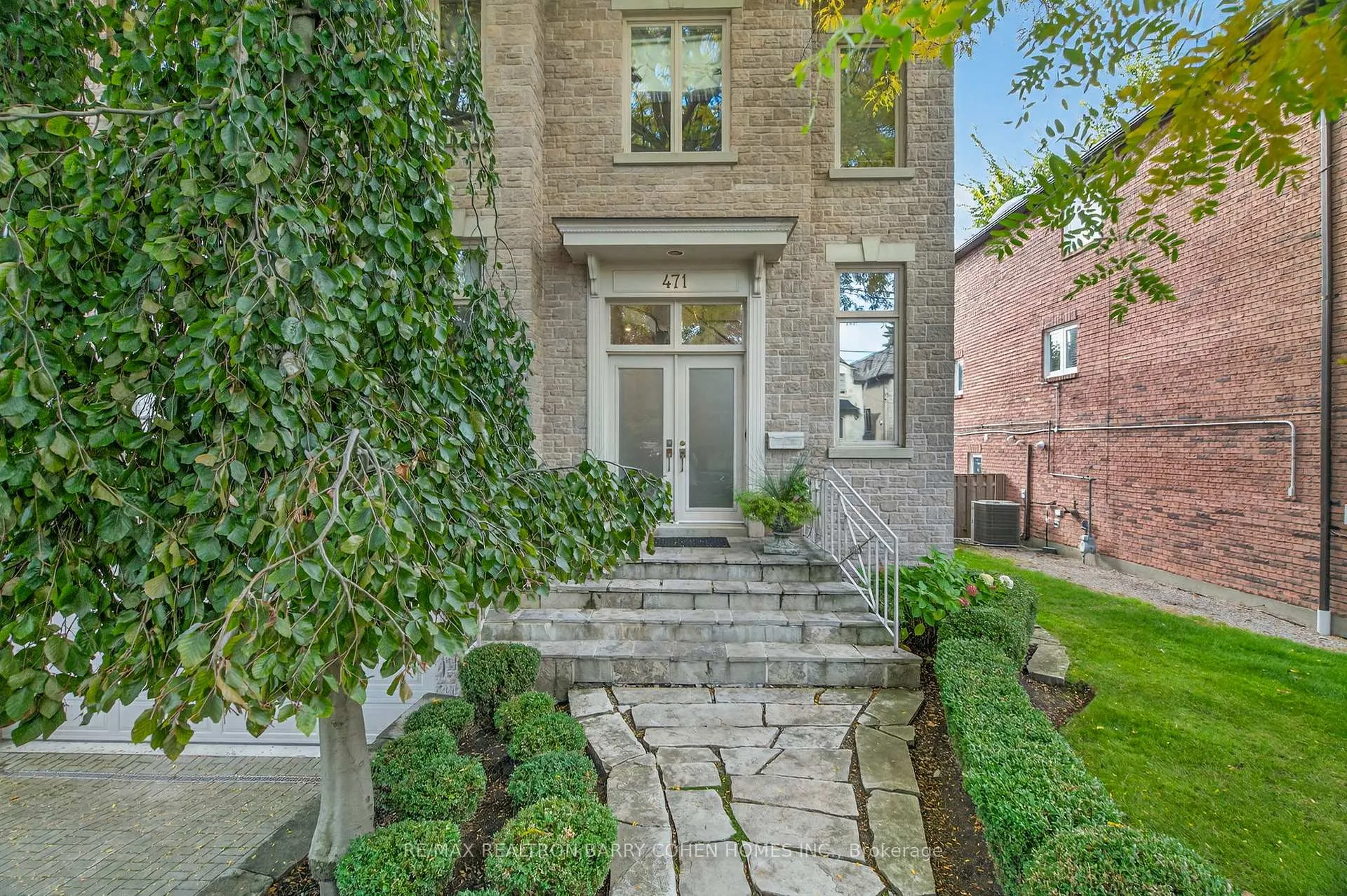 Photo 3 of 471 Cranbrooke Avenue, Toronto, Bedford Park-Nortown — HOMEH