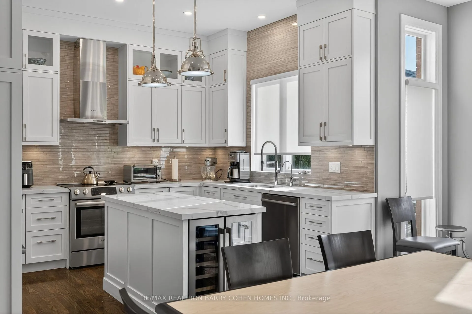 Photo 11 of 471 Cranbrooke Avenue, Toronto, Bedford Park-Nortown — HOMEH