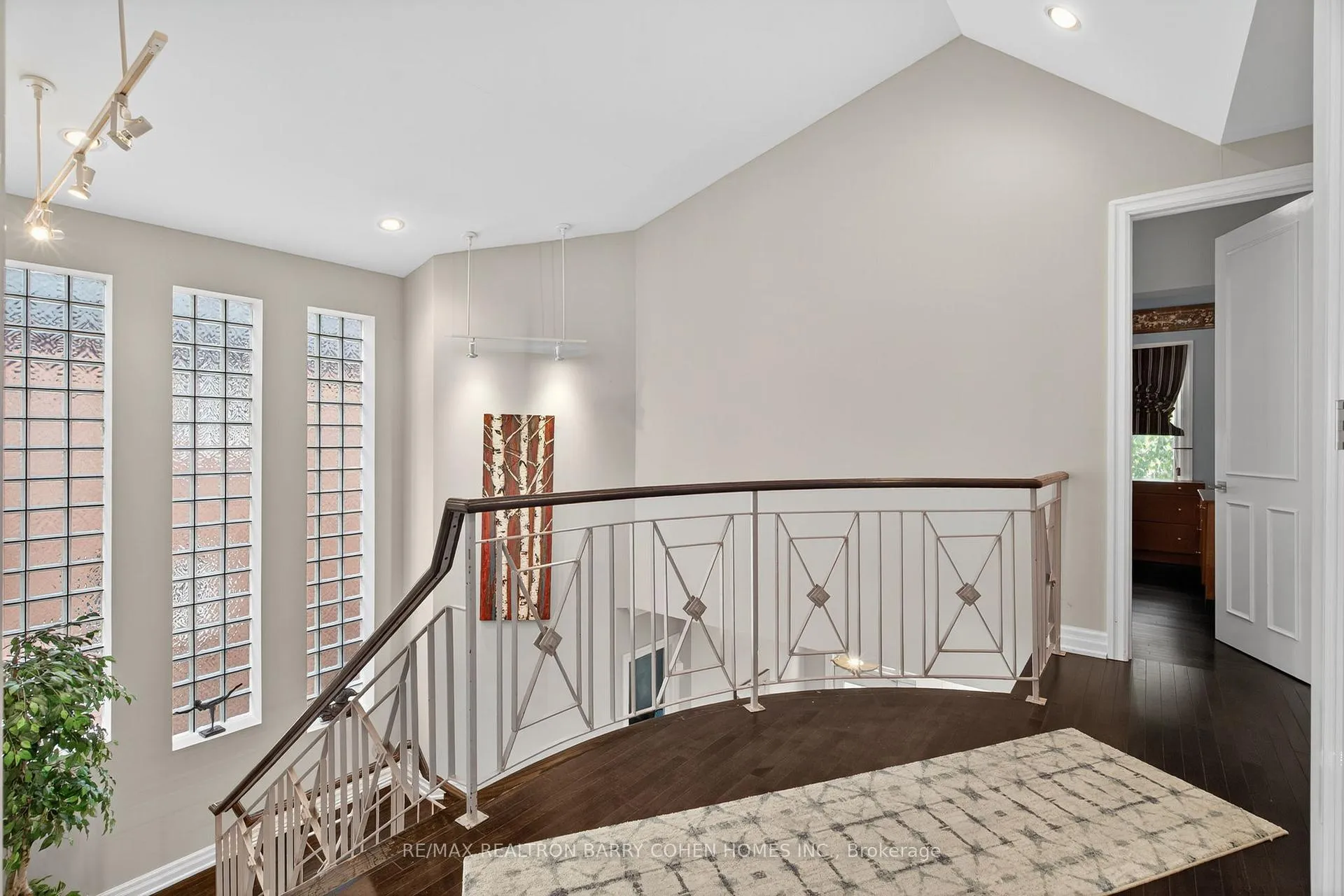 Photo 15 of 471 Cranbrooke Avenue, Toronto, Bedford Park-Nortown — HOMEH