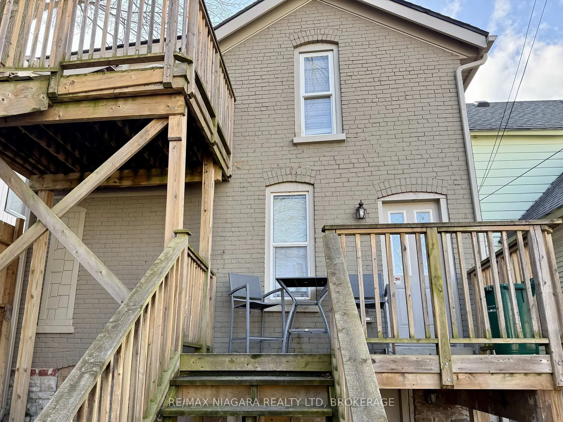 Photo 2 of Unit Unit 2, 4686 Zimmerman Avenue, Niagara Falls, Downtown — HOMEH