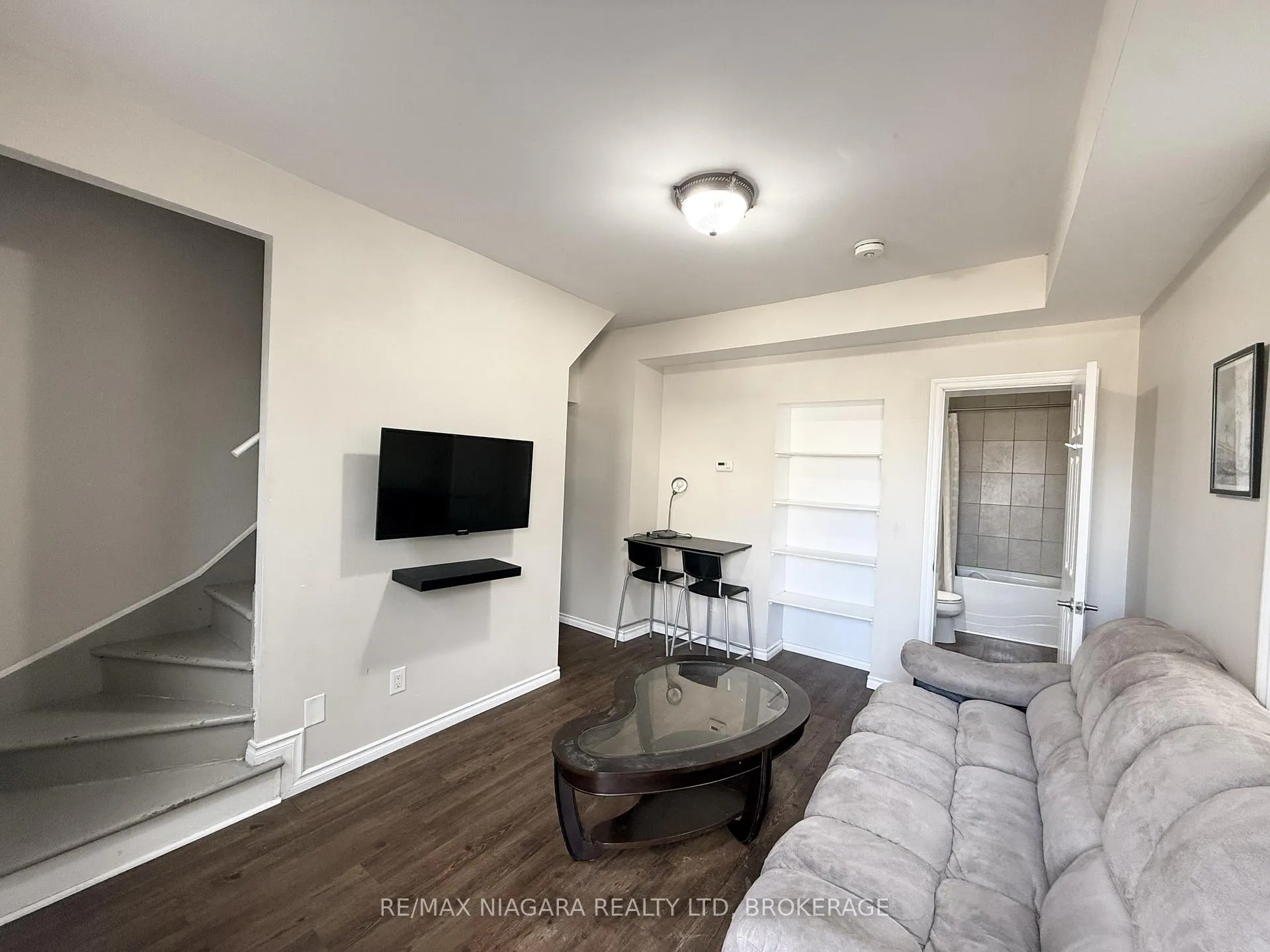 Photo 5 of Unit Unit 2, 4686 Zimmerman Avenue, Niagara Falls, Downtown — HOMEH