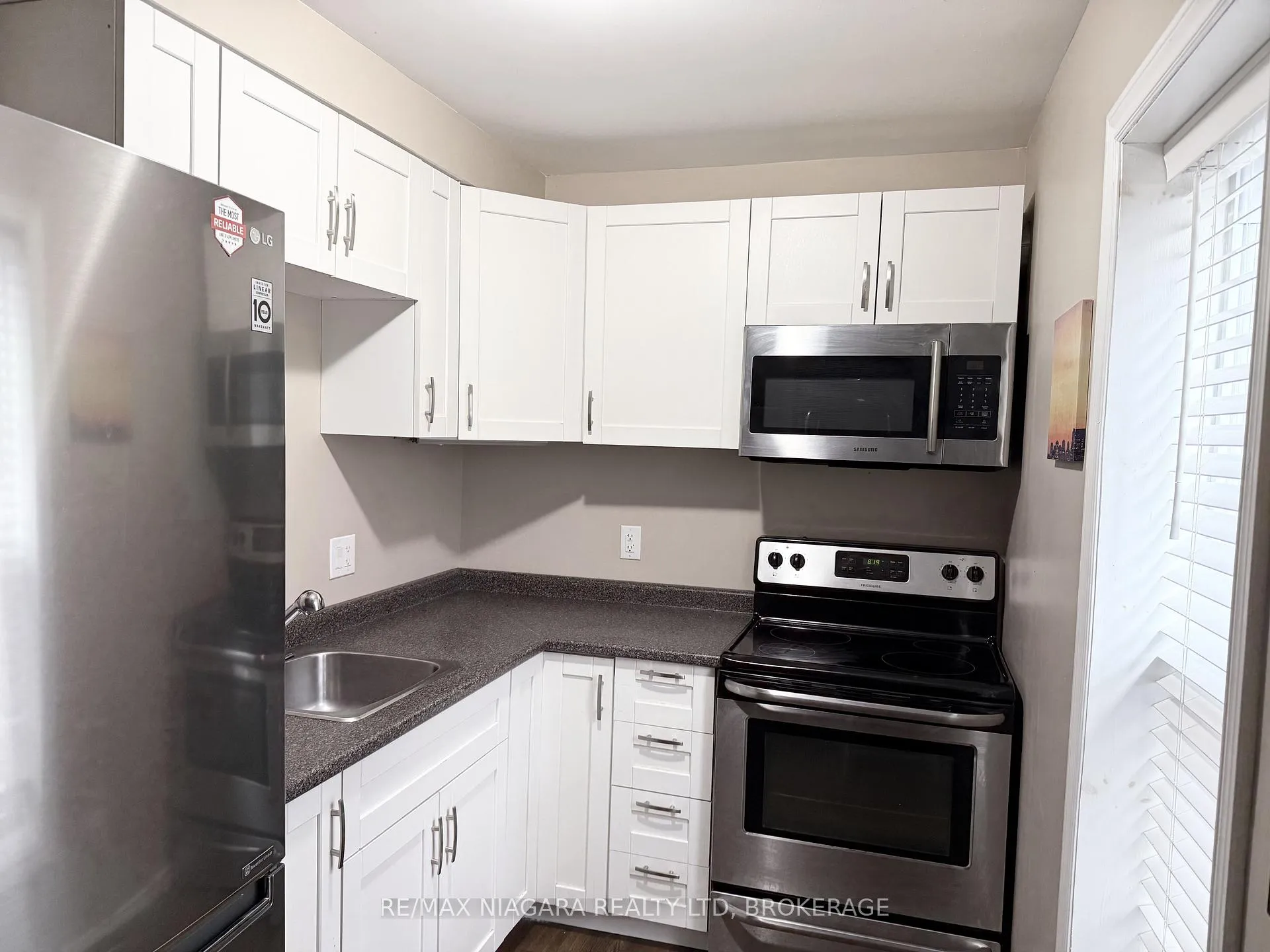 Photo 11 of Unit Unit 2, 4686 Zimmerman Avenue, Niagara Falls, Downtown — HOMEH