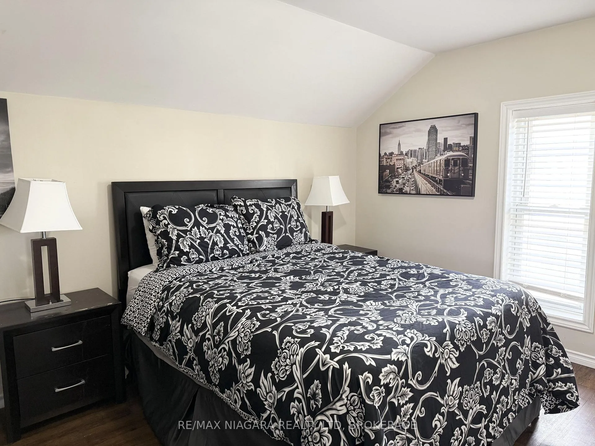 Photo 21 of Unit Unit 2, 4686 Zimmerman Avenue, Niagara Falls, Downtown — HOMEH