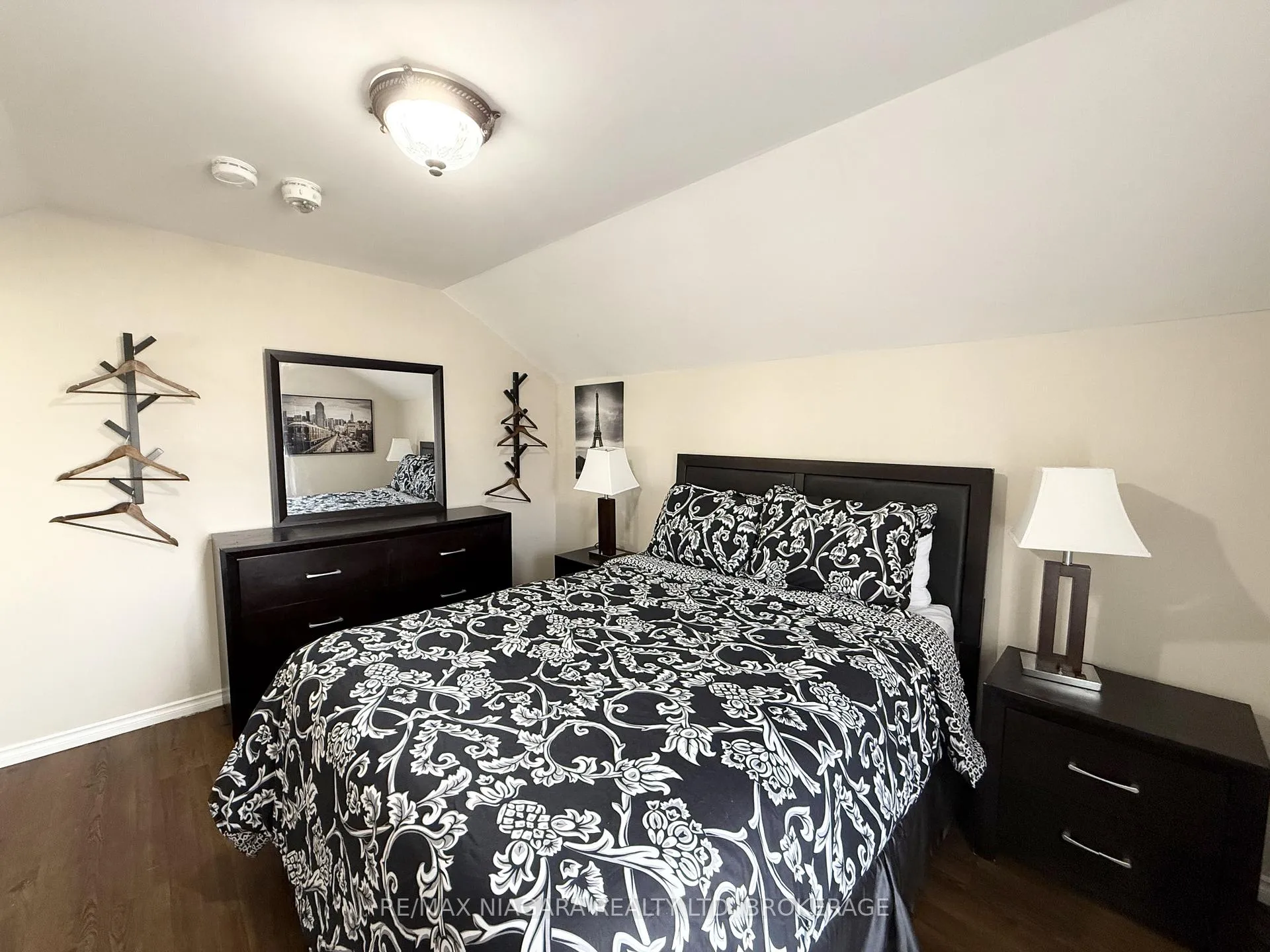 Photo 22 of Unit Unit 2, 4686 Zimmerman Avenue, Niagara Falls, Downtown — HOMEH