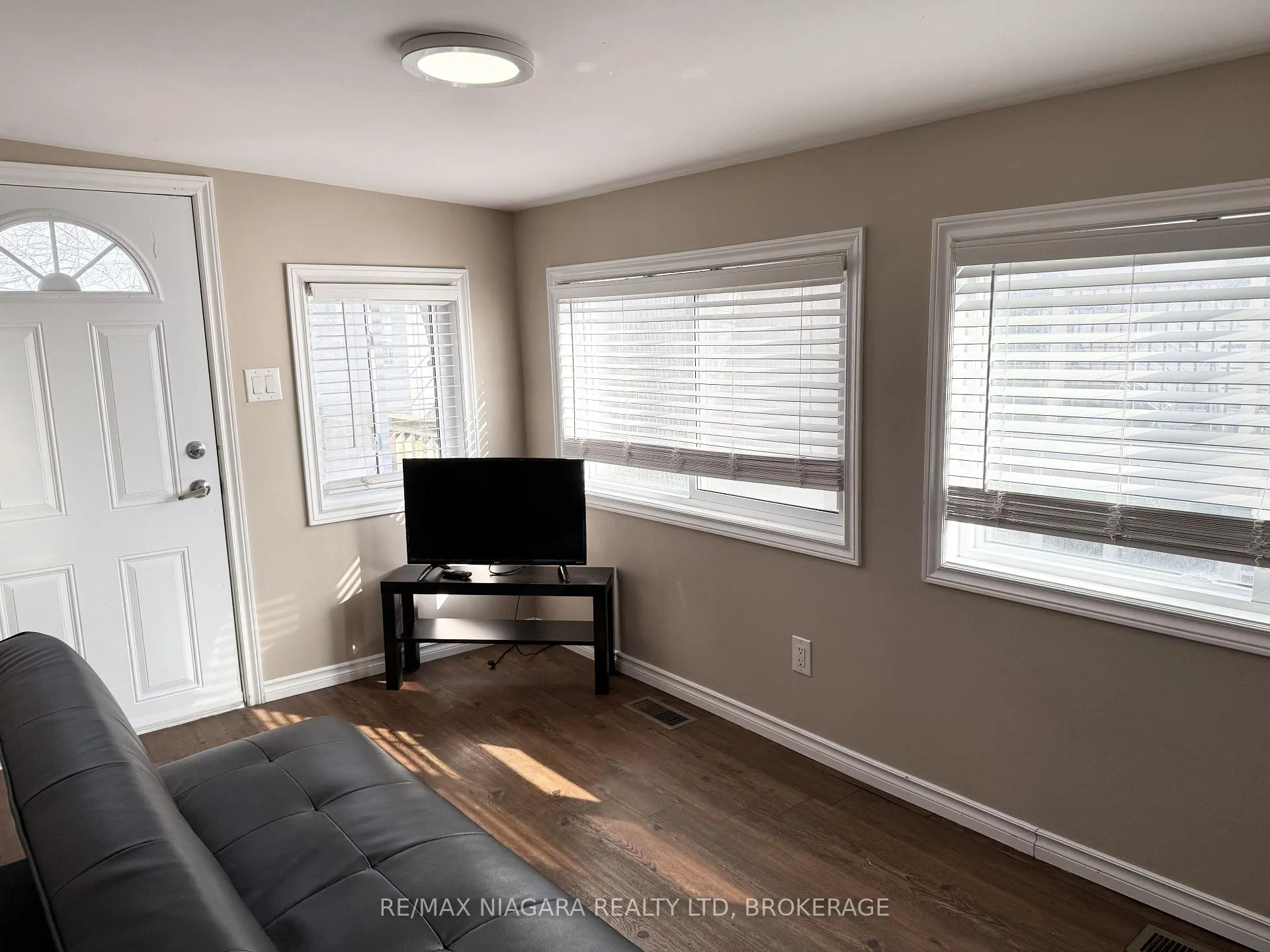 Photo 25 of Unit Unit 2, 4686 Zimmerman Avenue, Niagara Falls, Downtown — HOMEH