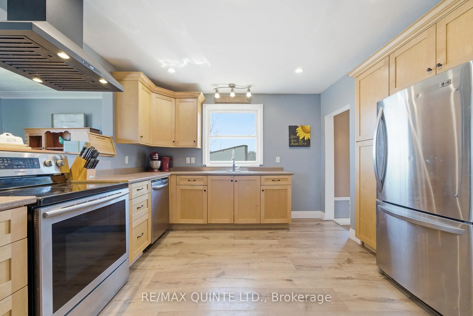 Photo 7 of 13 Sutcliffe Boulevard, Quinte West, Trenton Ward — HOMEH