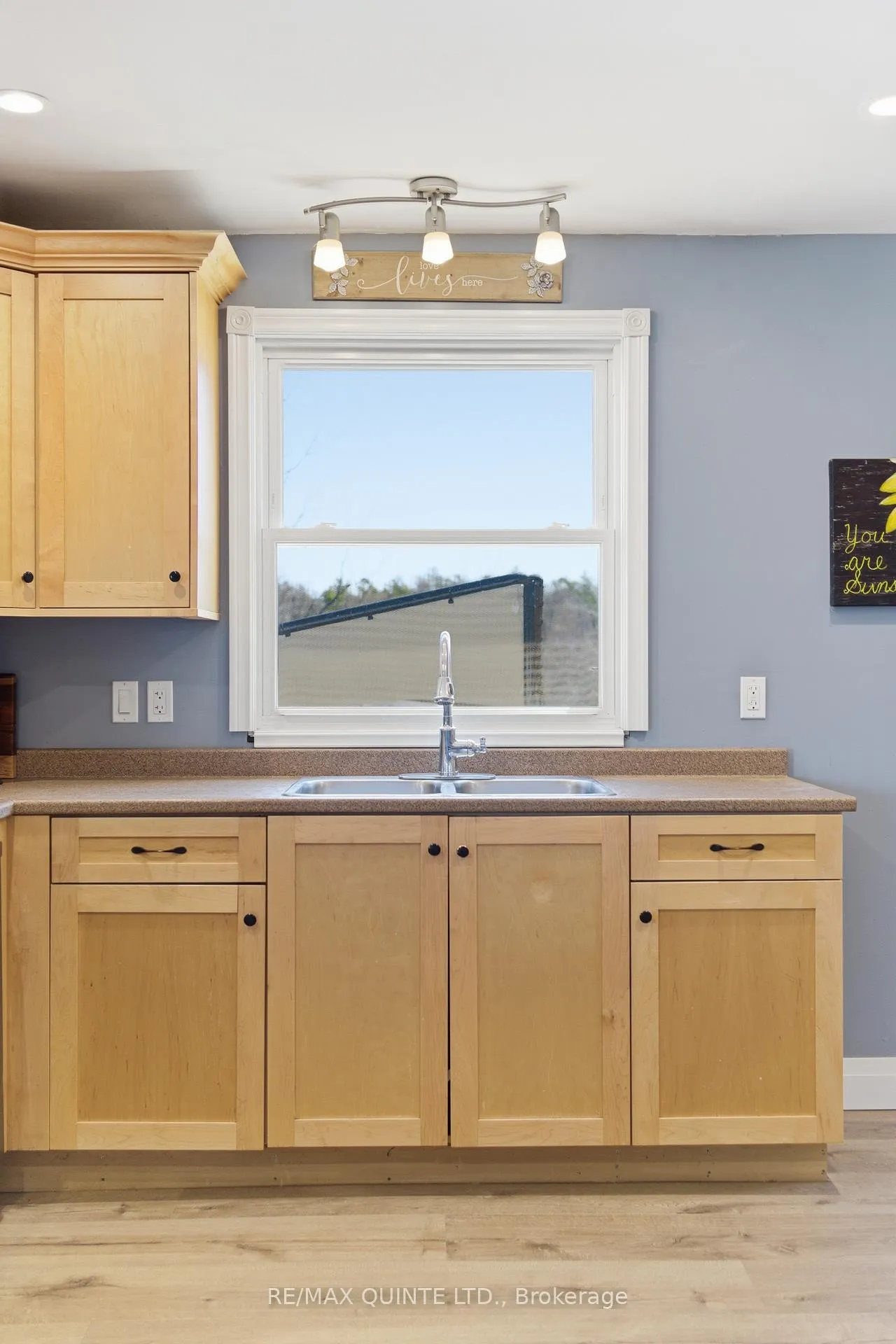 Photo 8 of 13 Sutcliffe Boulevard, Quinte West, Trenton Ward — HOMEH