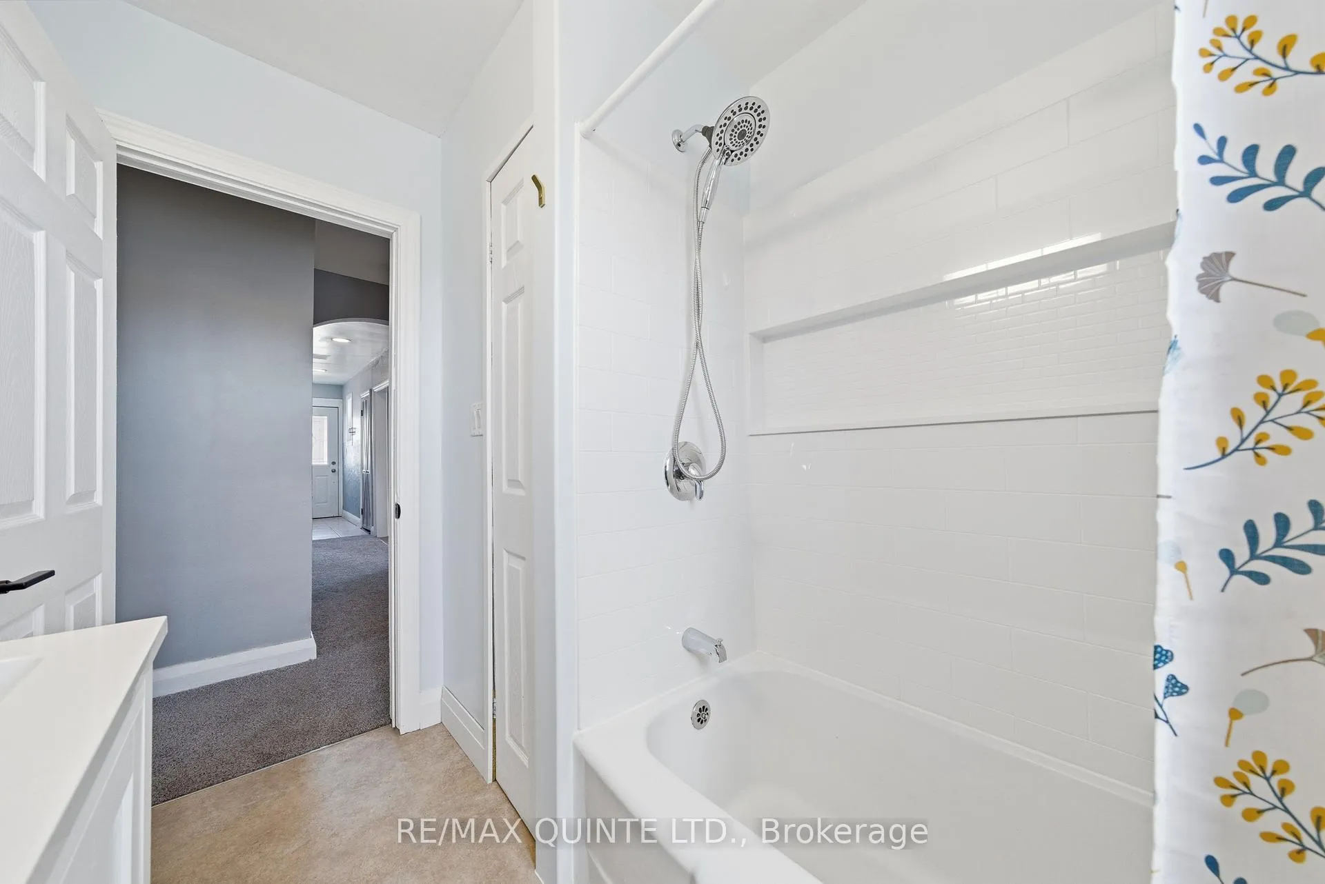 Photo 24 of 13 Sutcliffe Boulevard, Quinte West, Trenton Ward — HOMEH