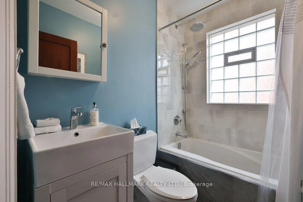 Photo 14 of 116 Mill Street S, Brampton, Downtown Brampton — HOMEH