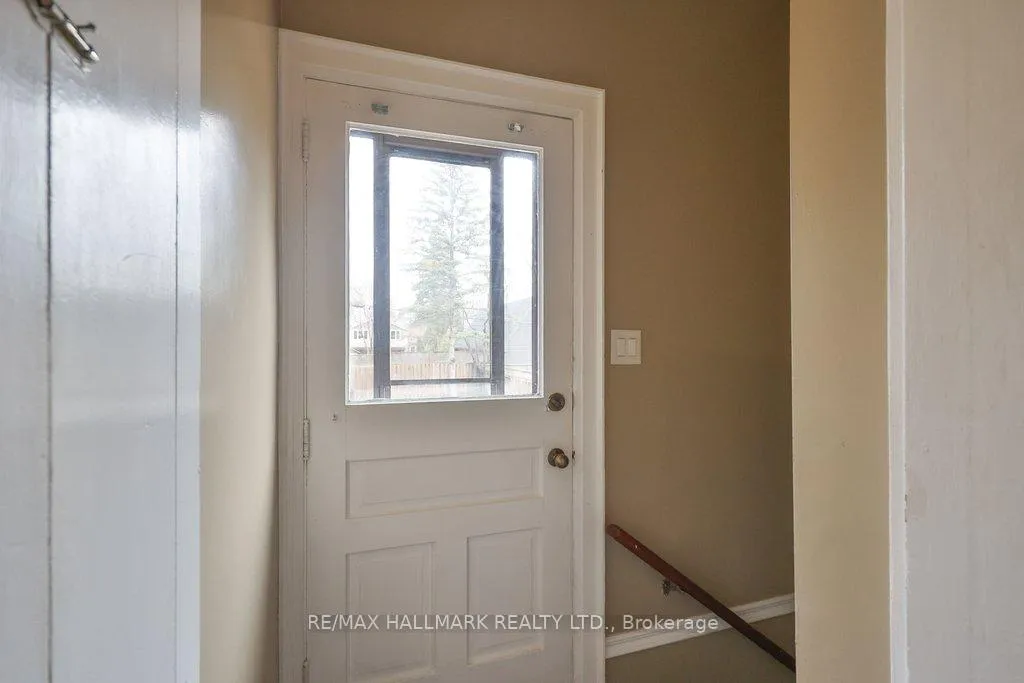 Photo 15 of 116 Mill Street S, Brampton, Downtown Brampton — HOMEH