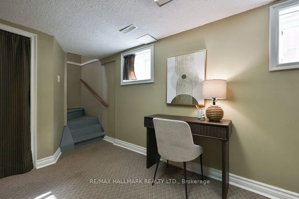 Photo 16 of 116 Mill Street S, Brampton, Downtown Brampton — HOMEH