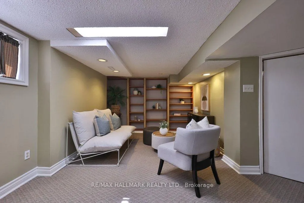 Photo 18 of 116 Mill Street S, Brampton, Downtown Brampton — HOMEH
