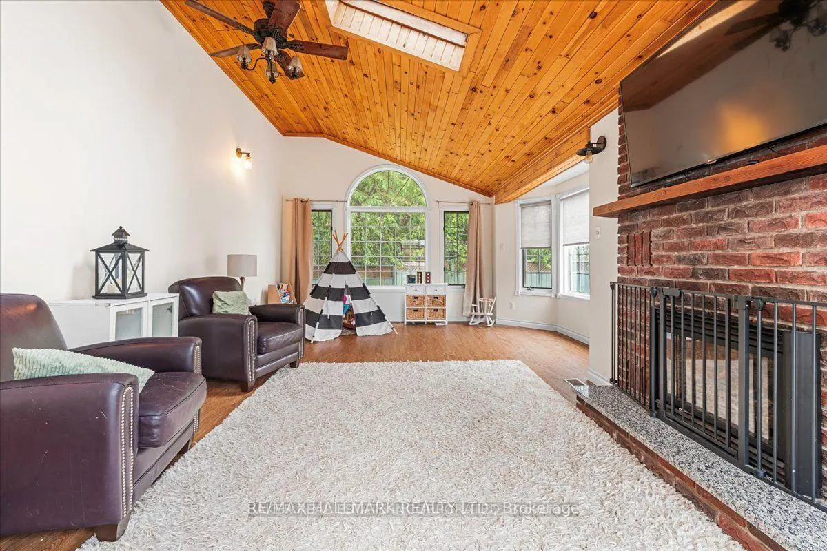 Photo 14 of 8 Lakeview Heights, Brighton — HOMEH