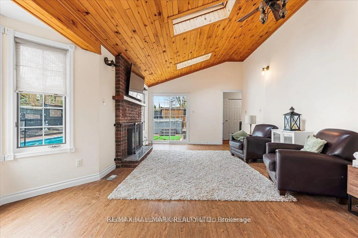 Photo 15 of 8 Lakeview Heights, Brighton — HOMEH